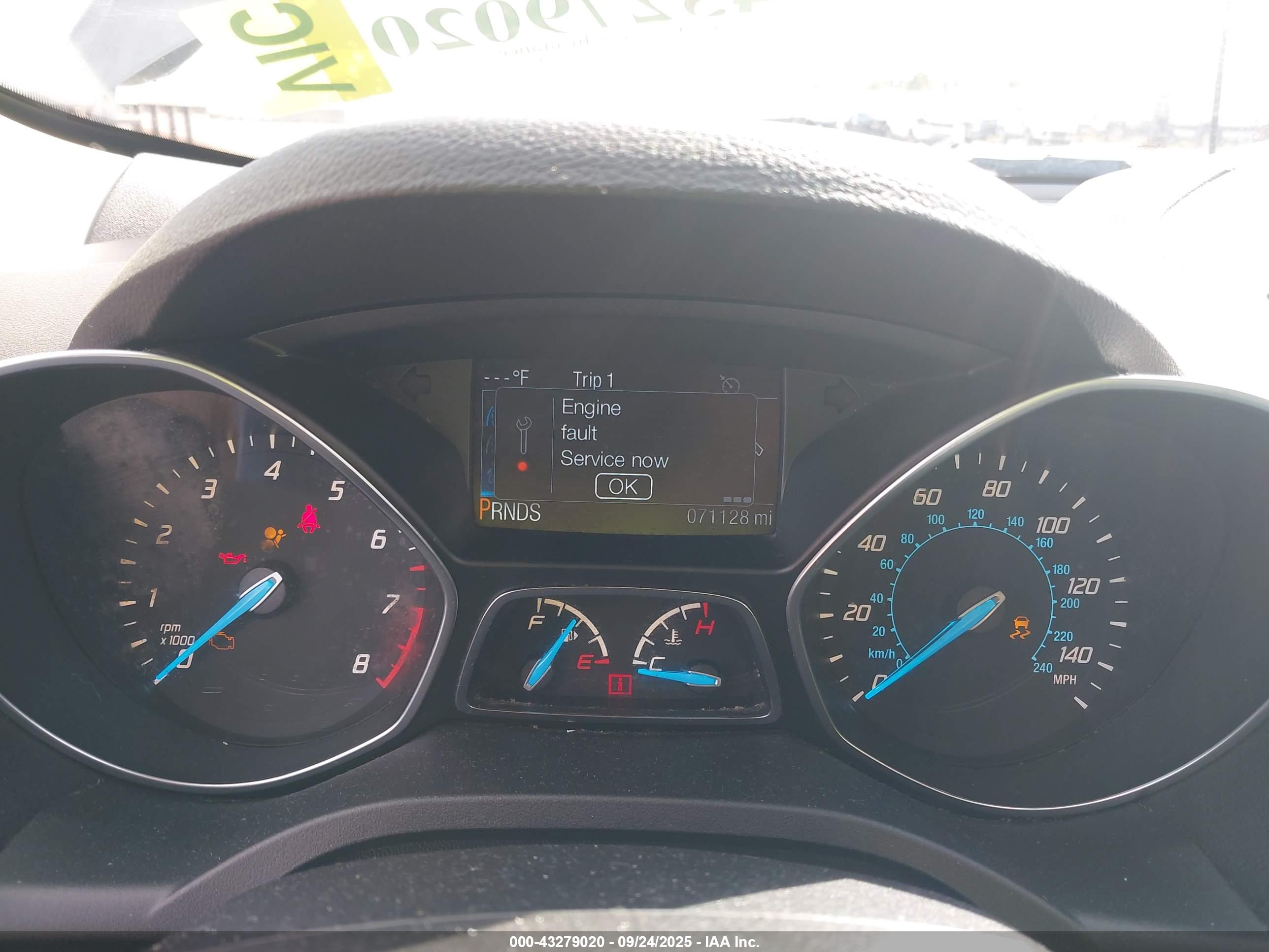 FORD ESCAPE image 7