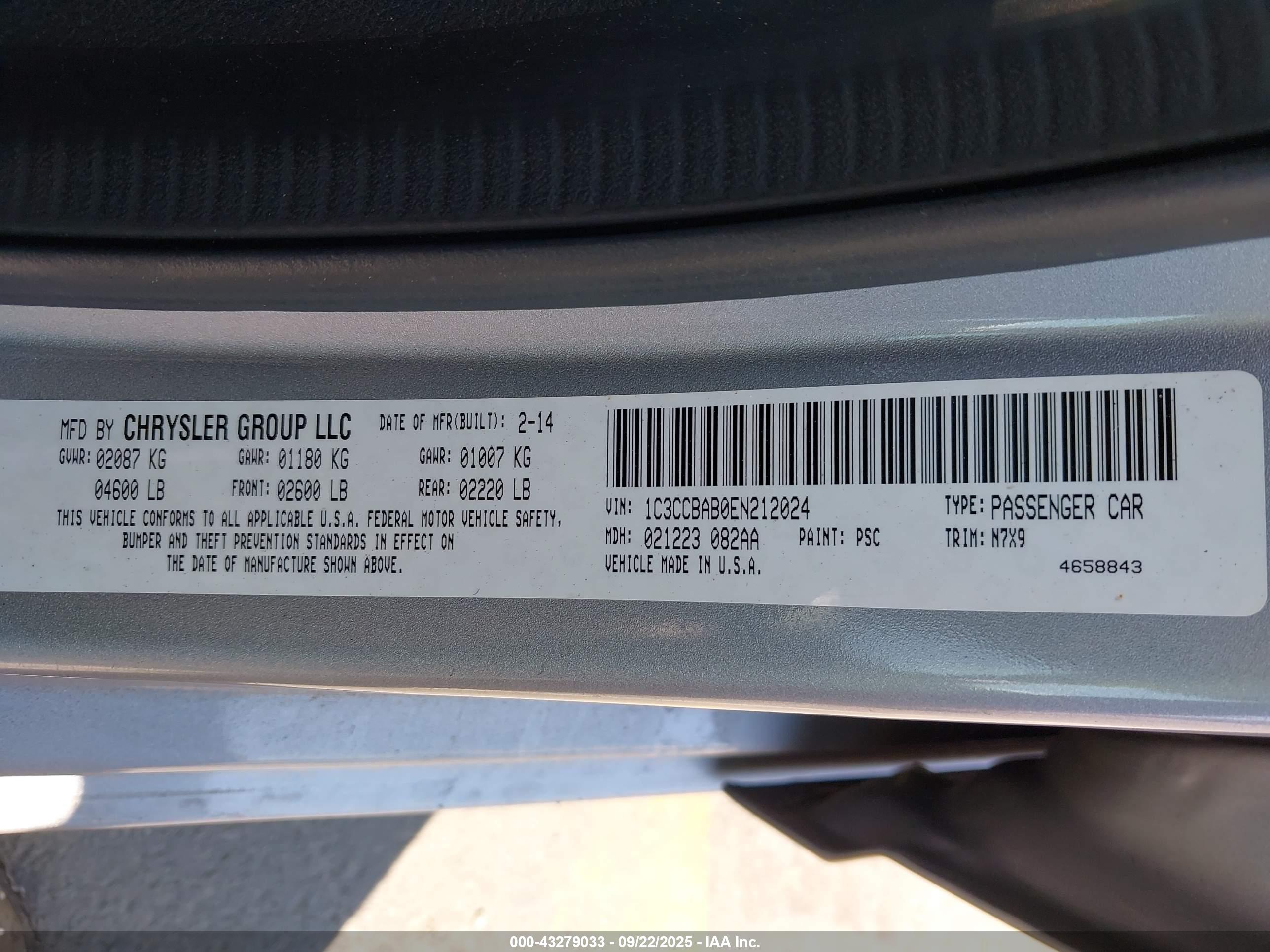 CHRYSLER 200 image 9