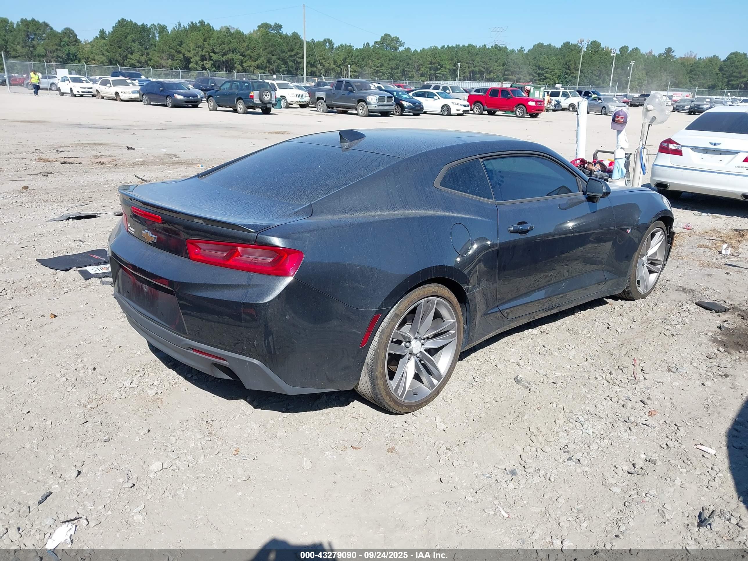 CHEVROLET CAMARO image 4