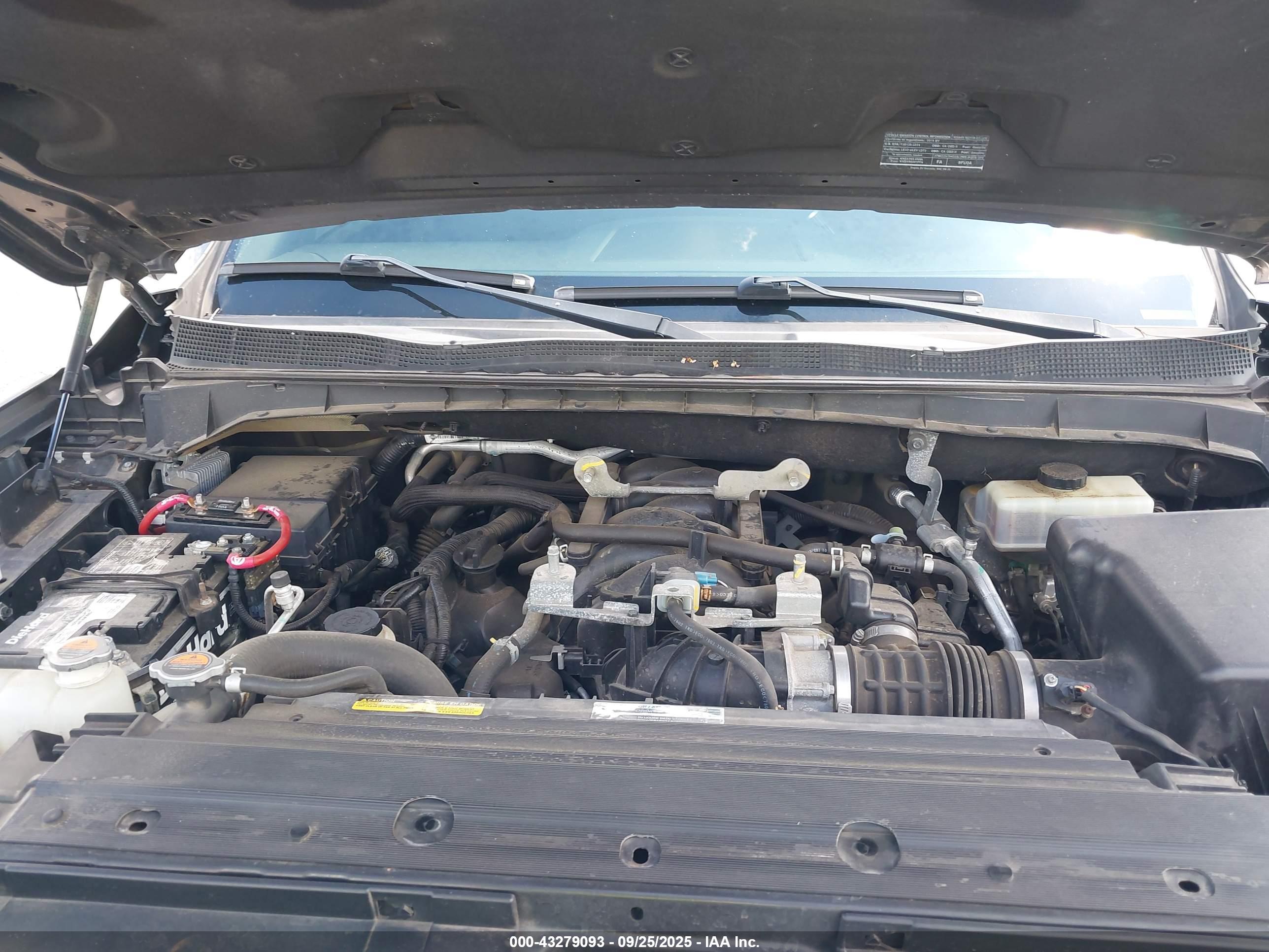 NISSAN TITAN image 10