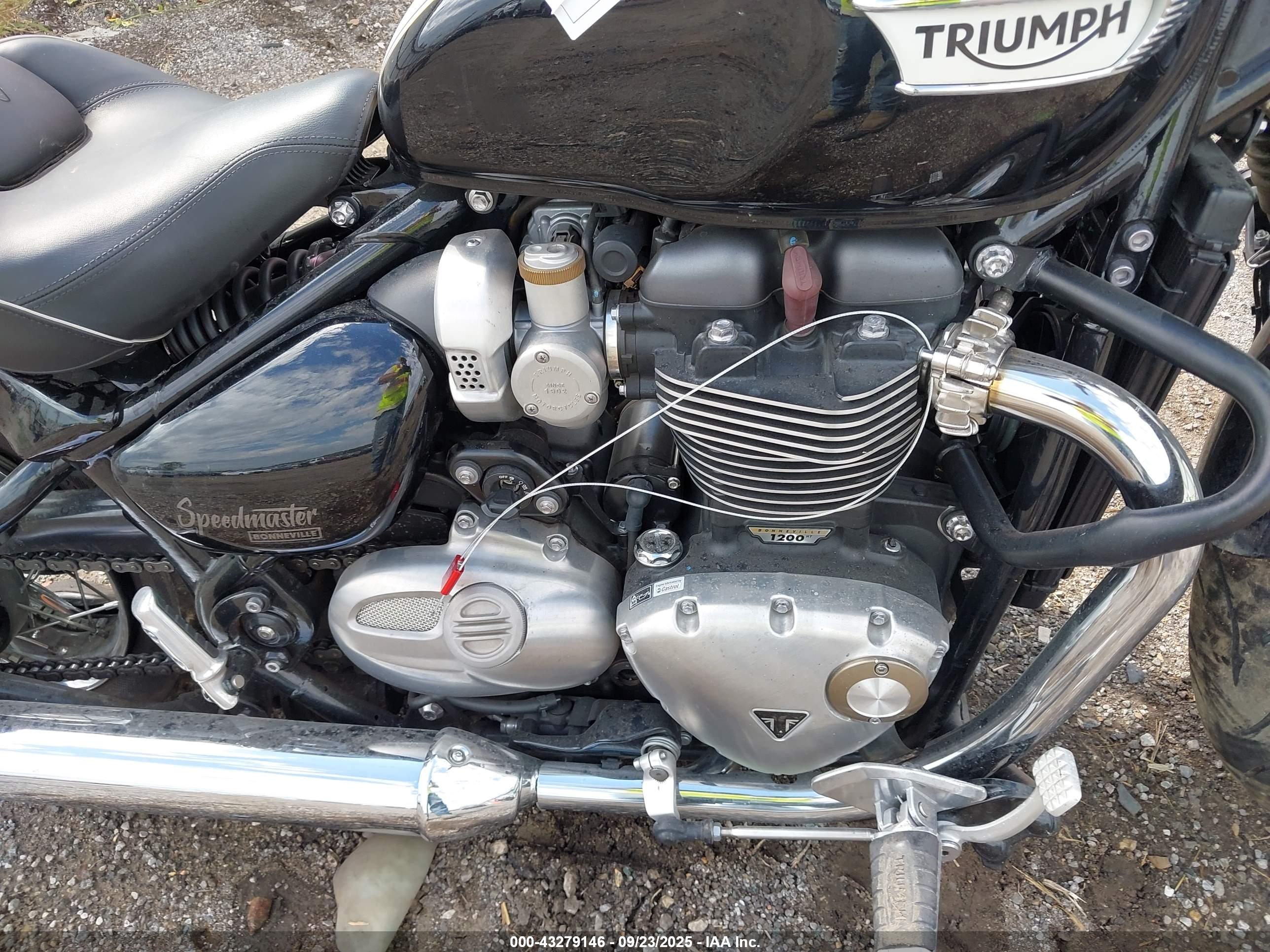 TRIUMPH MOTORCYCLE image 8