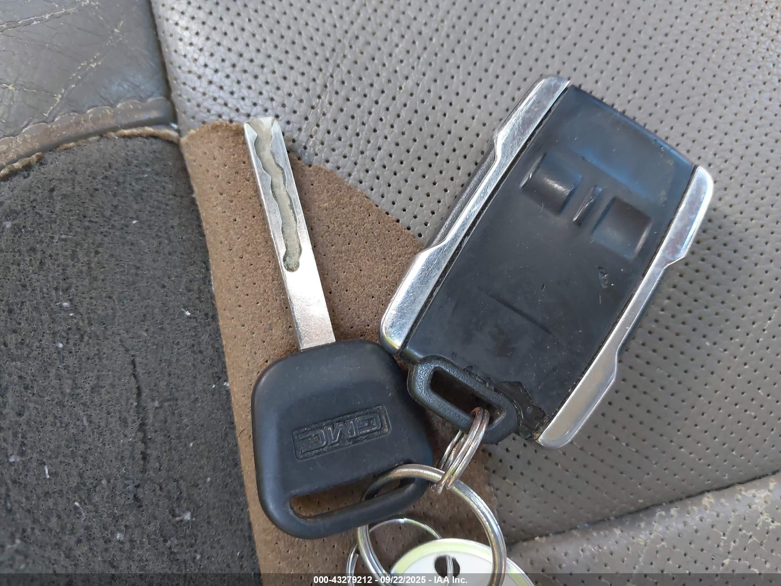 GMC SIERRA image 11