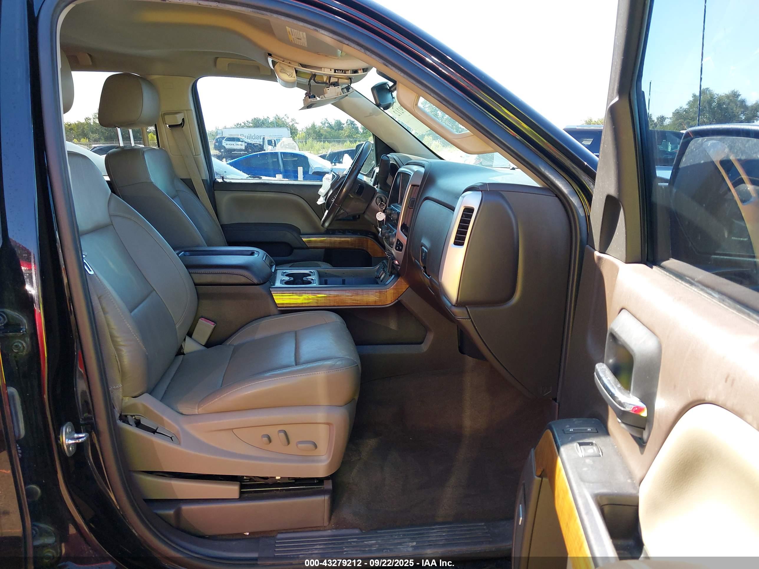 GMC SIERRA image 5