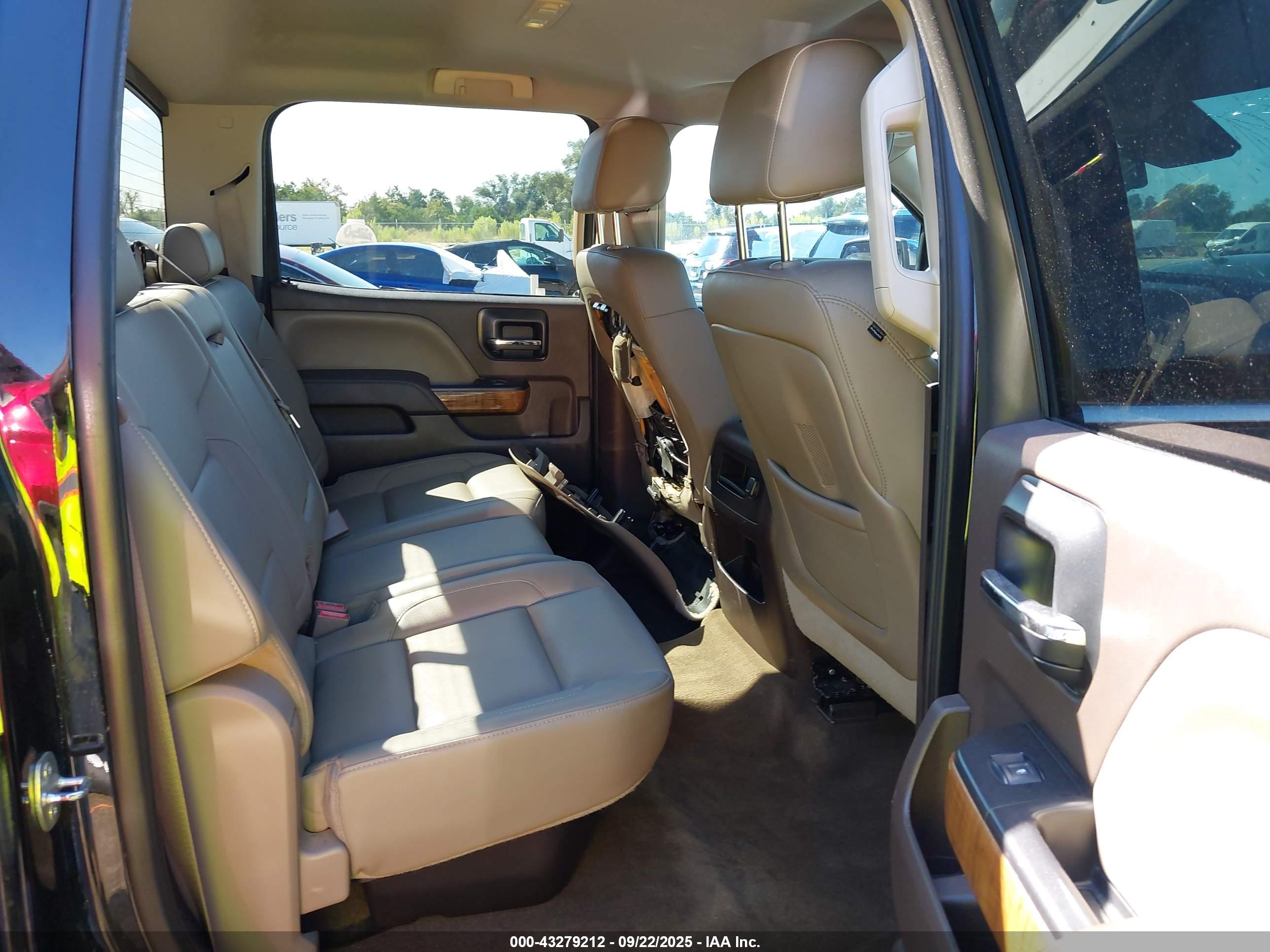 GMC SIERRA image 8