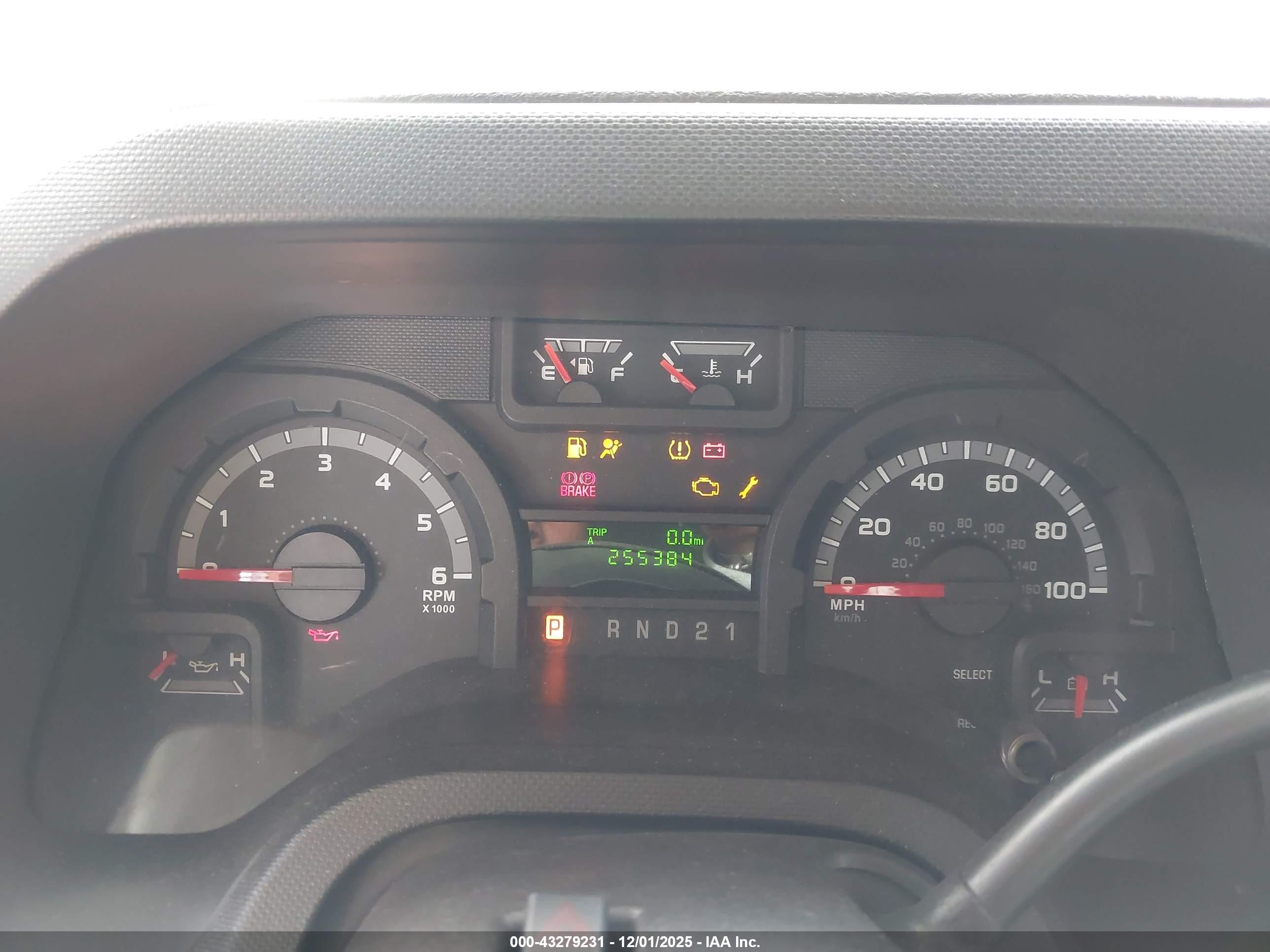 FORD E-250 image 7
