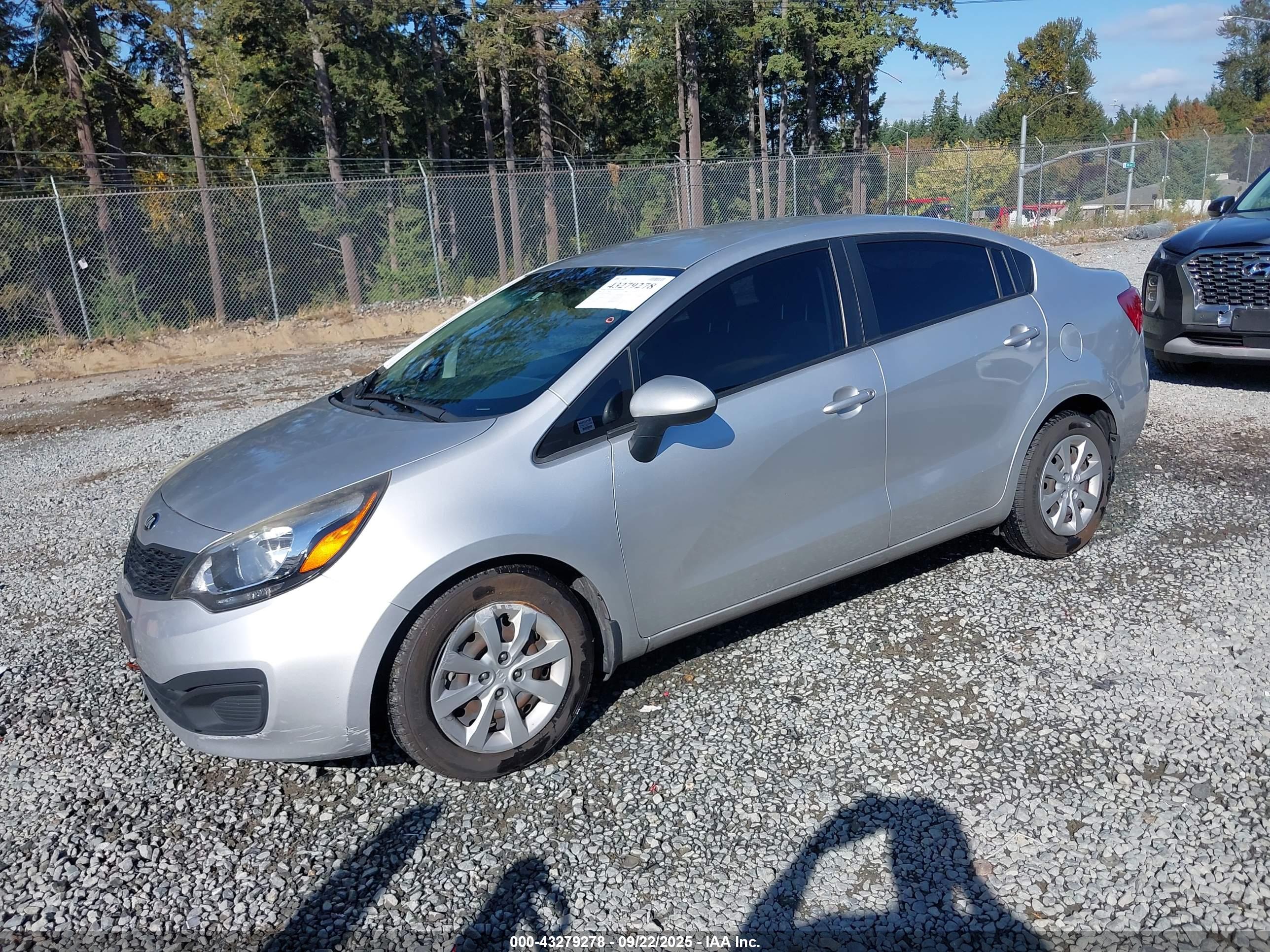 KIA RIO image 2