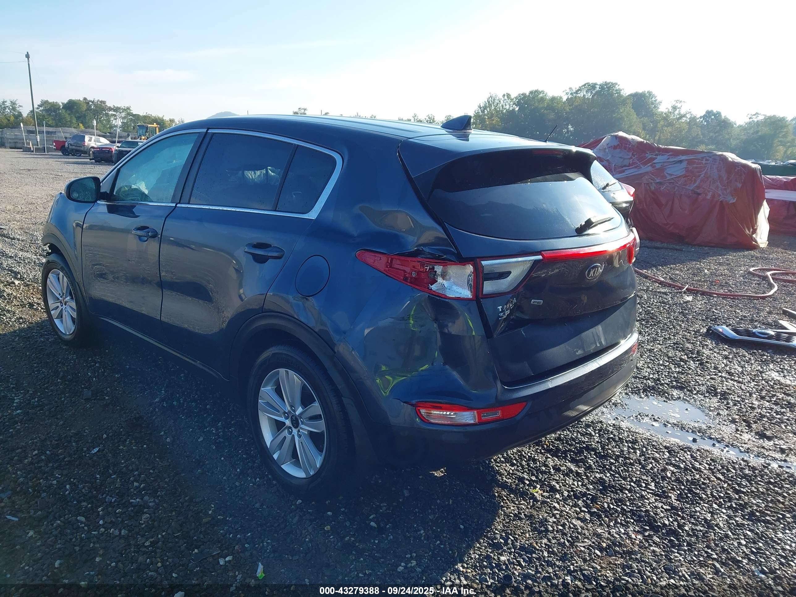 KIA SPORTAGE image 3