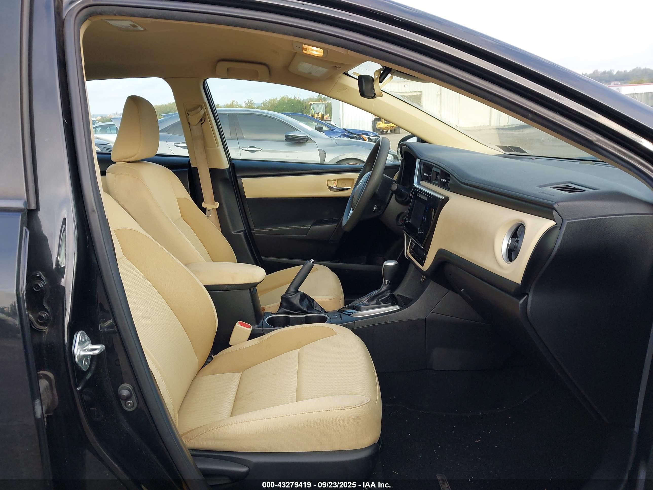 TOYOTA COROLLA image 5