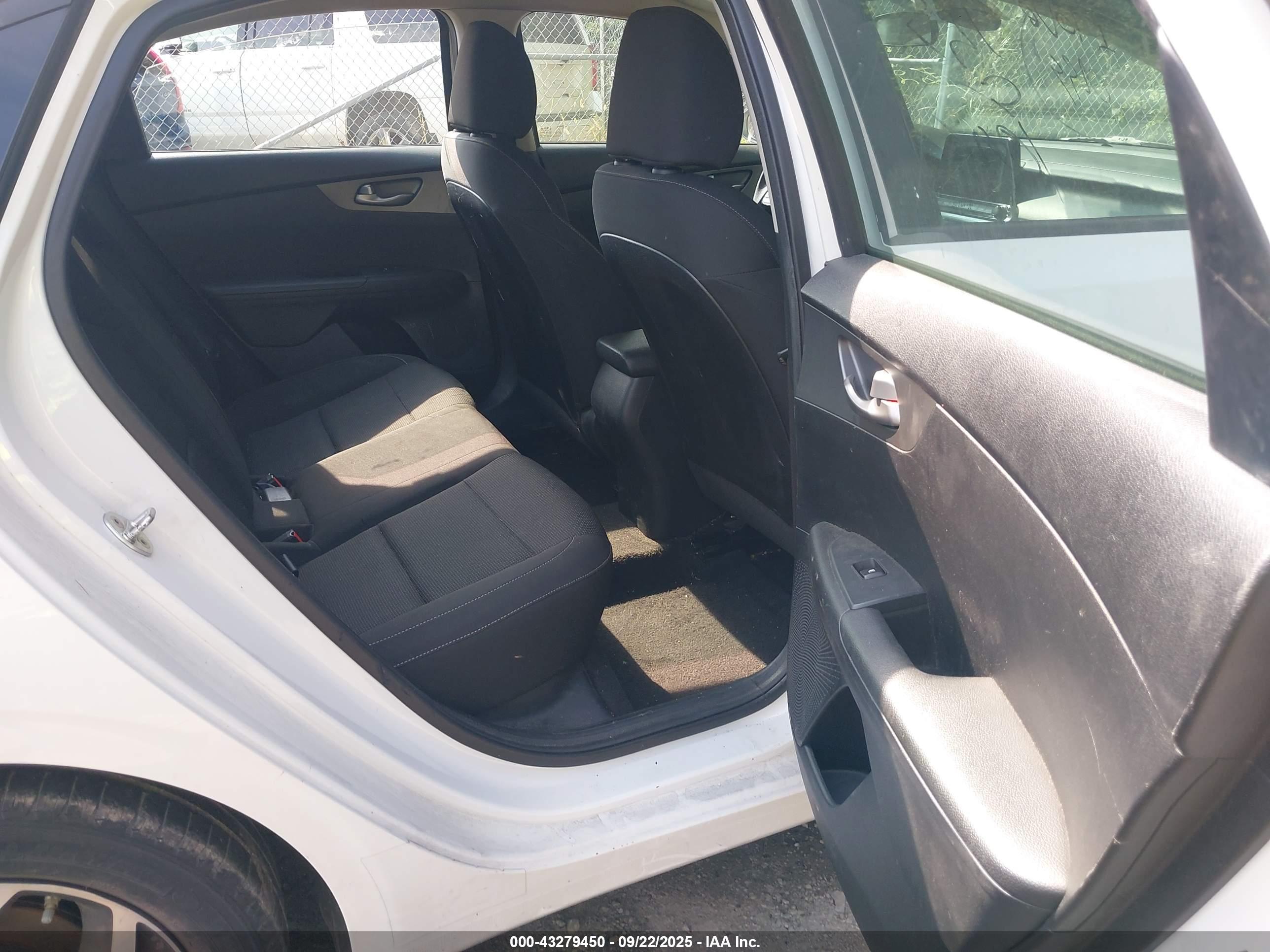 KIA FORTE image 8