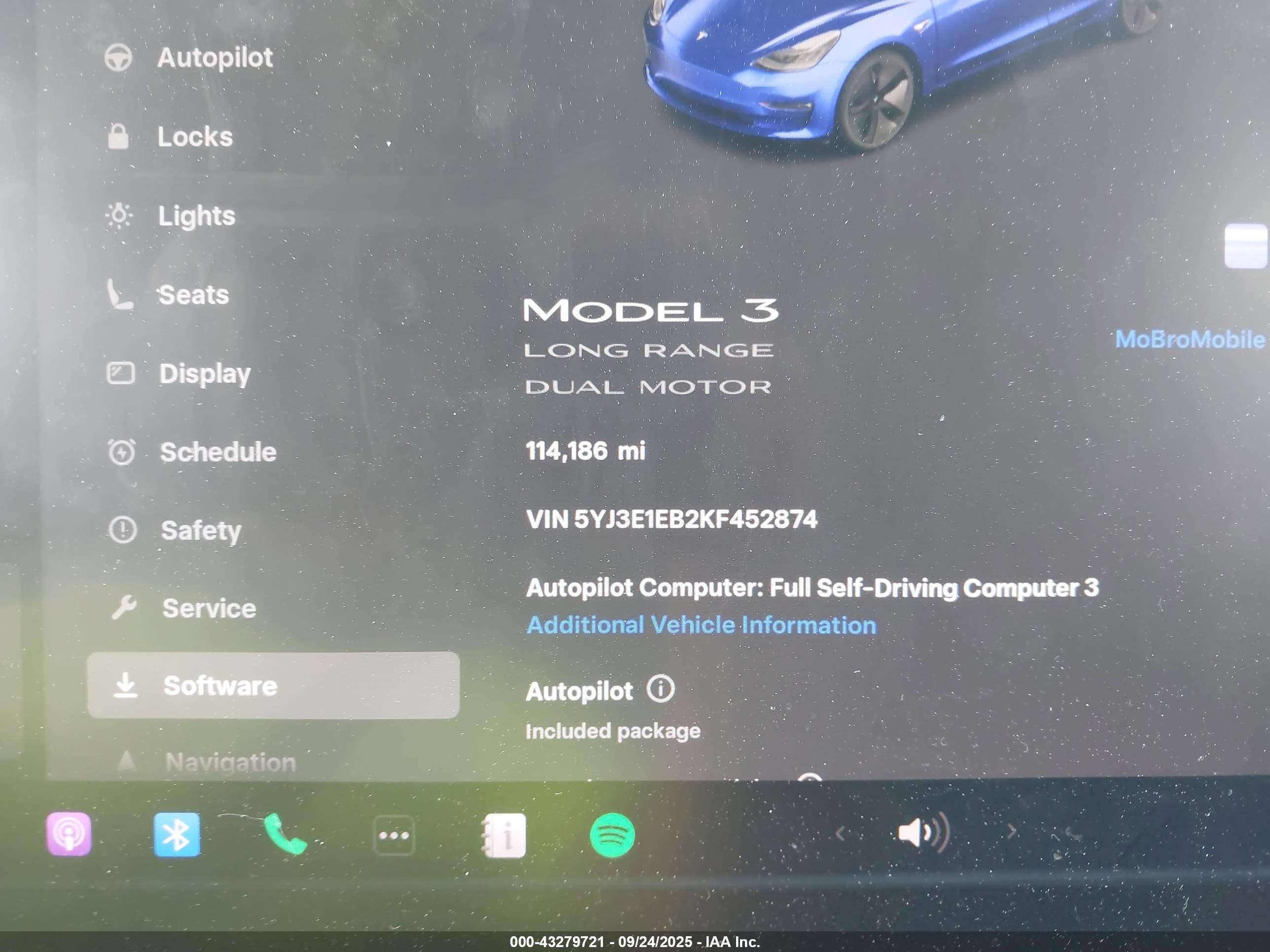 TESLA MODEL image 7