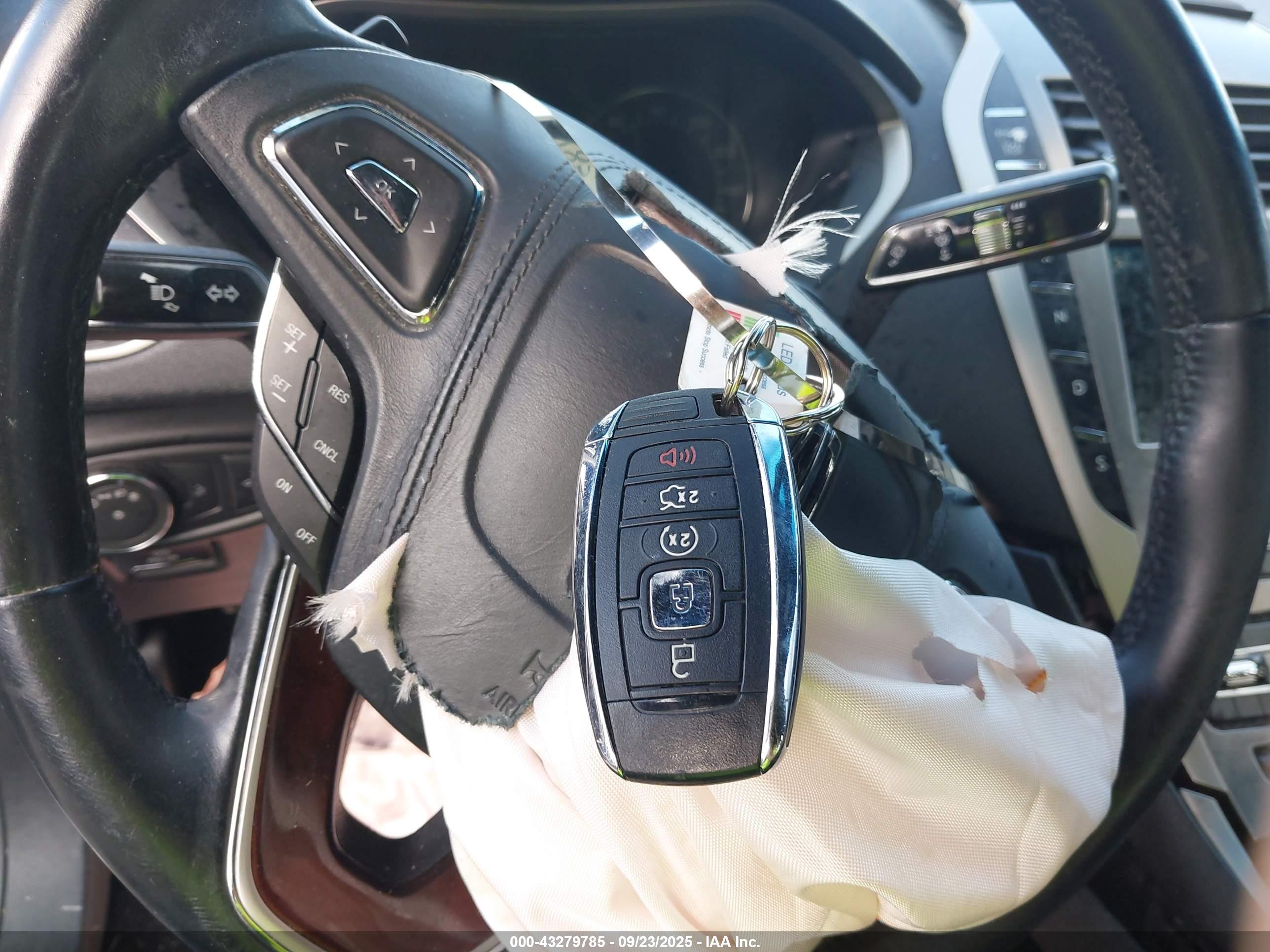 LINCOLN MKZ image 11