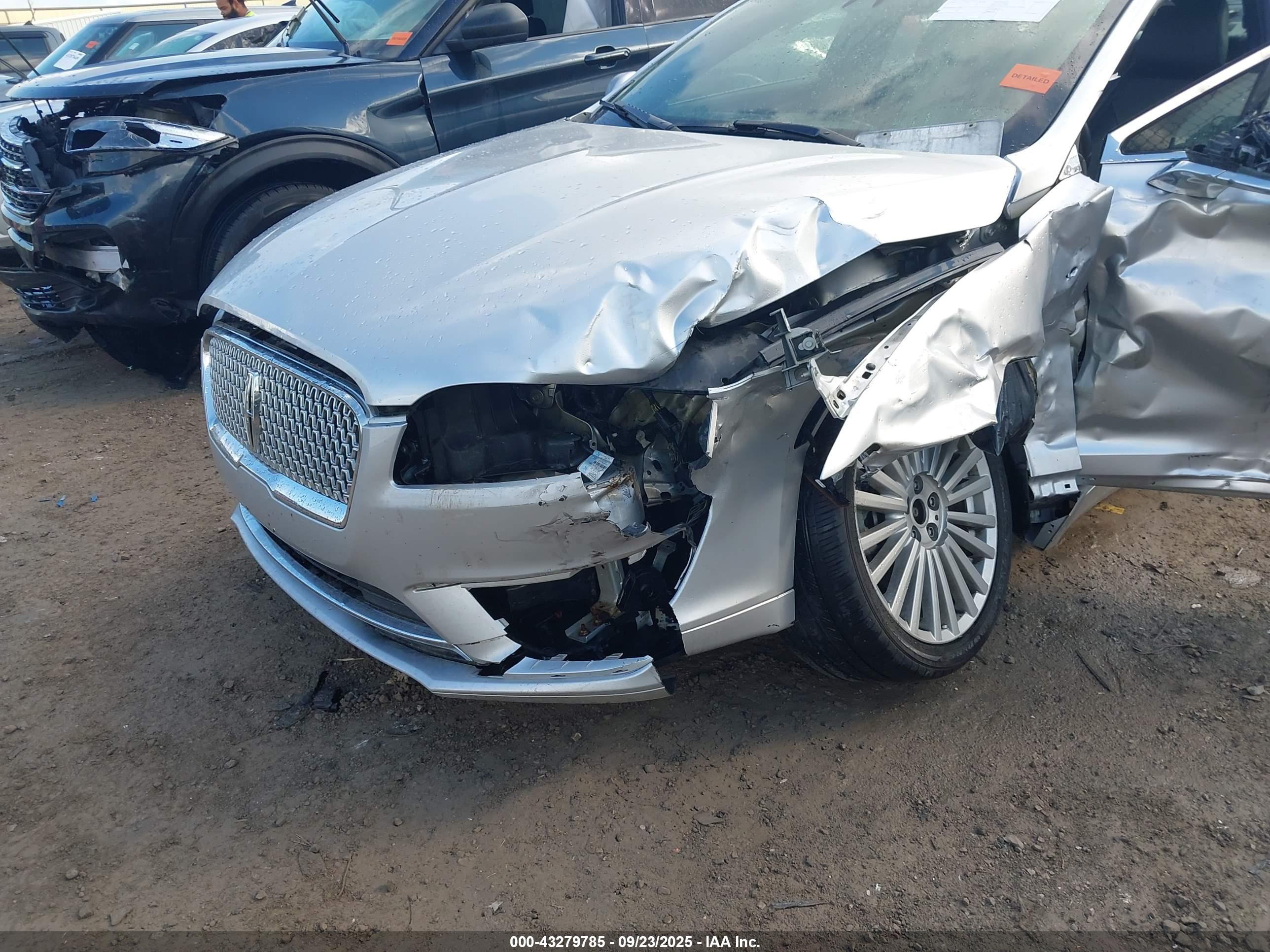 LINCOLN MKZ image 6