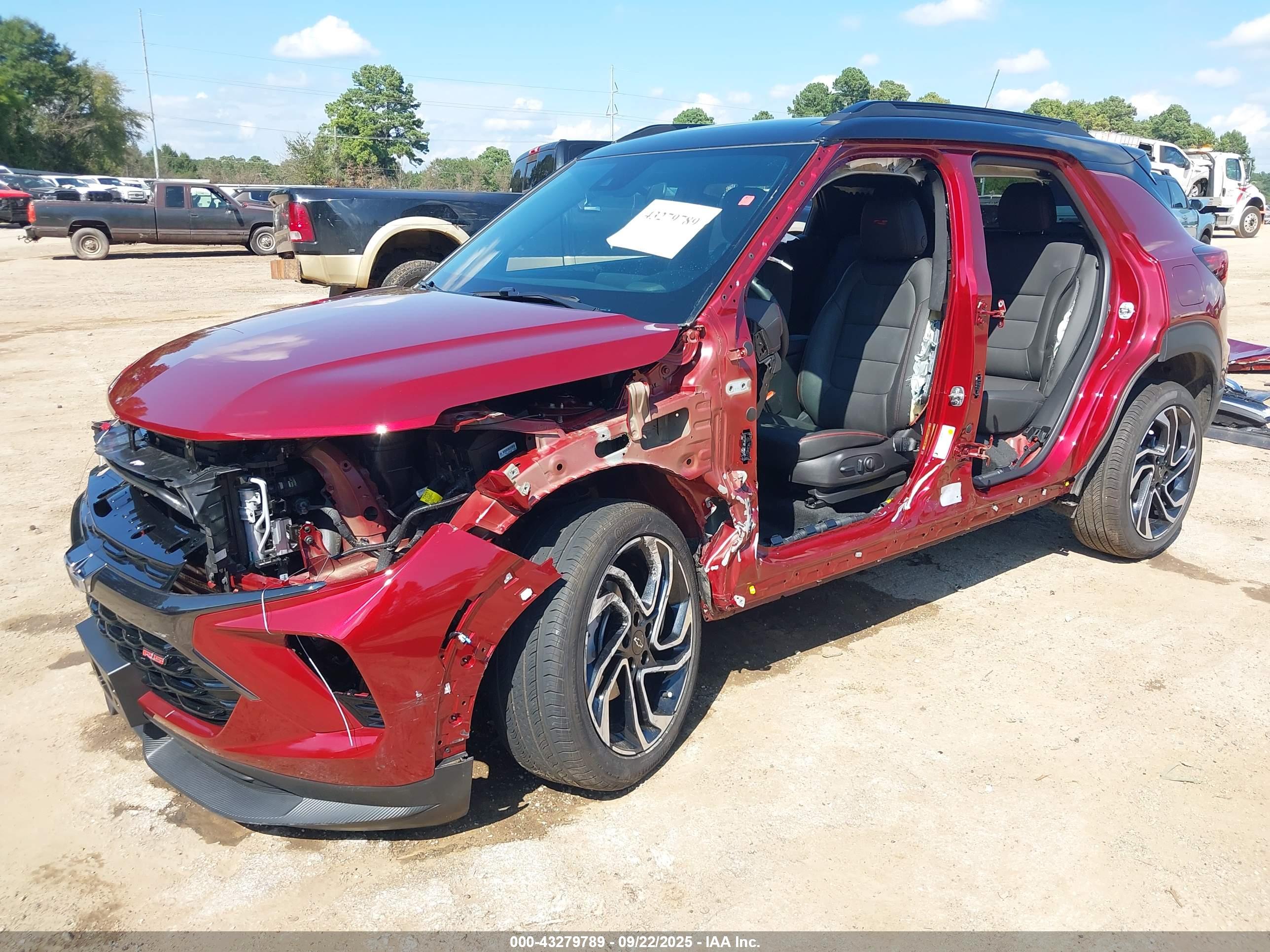 CHEVROLET TRAILBLAZER image 2