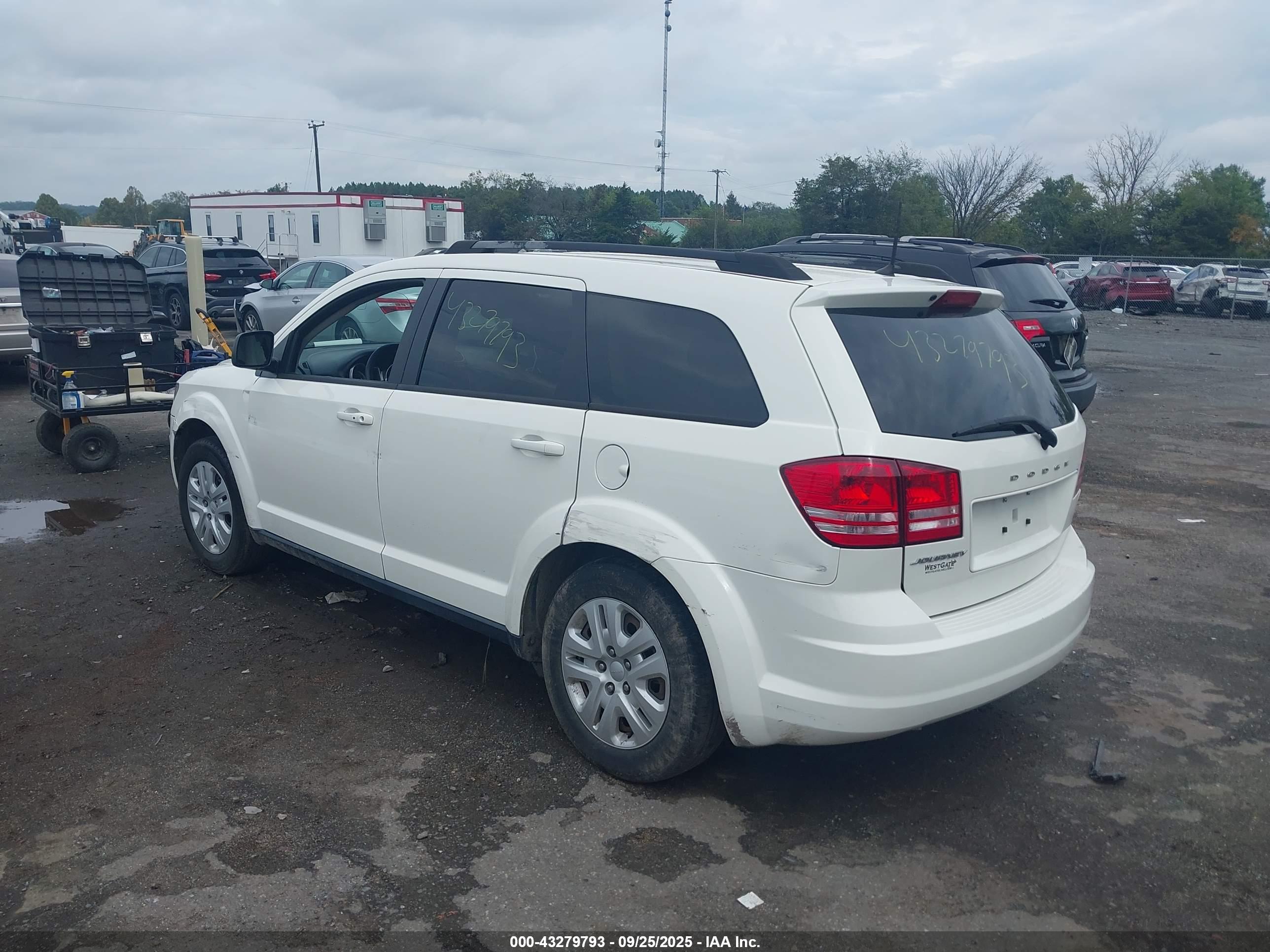 DODGE JOURNEY image 3