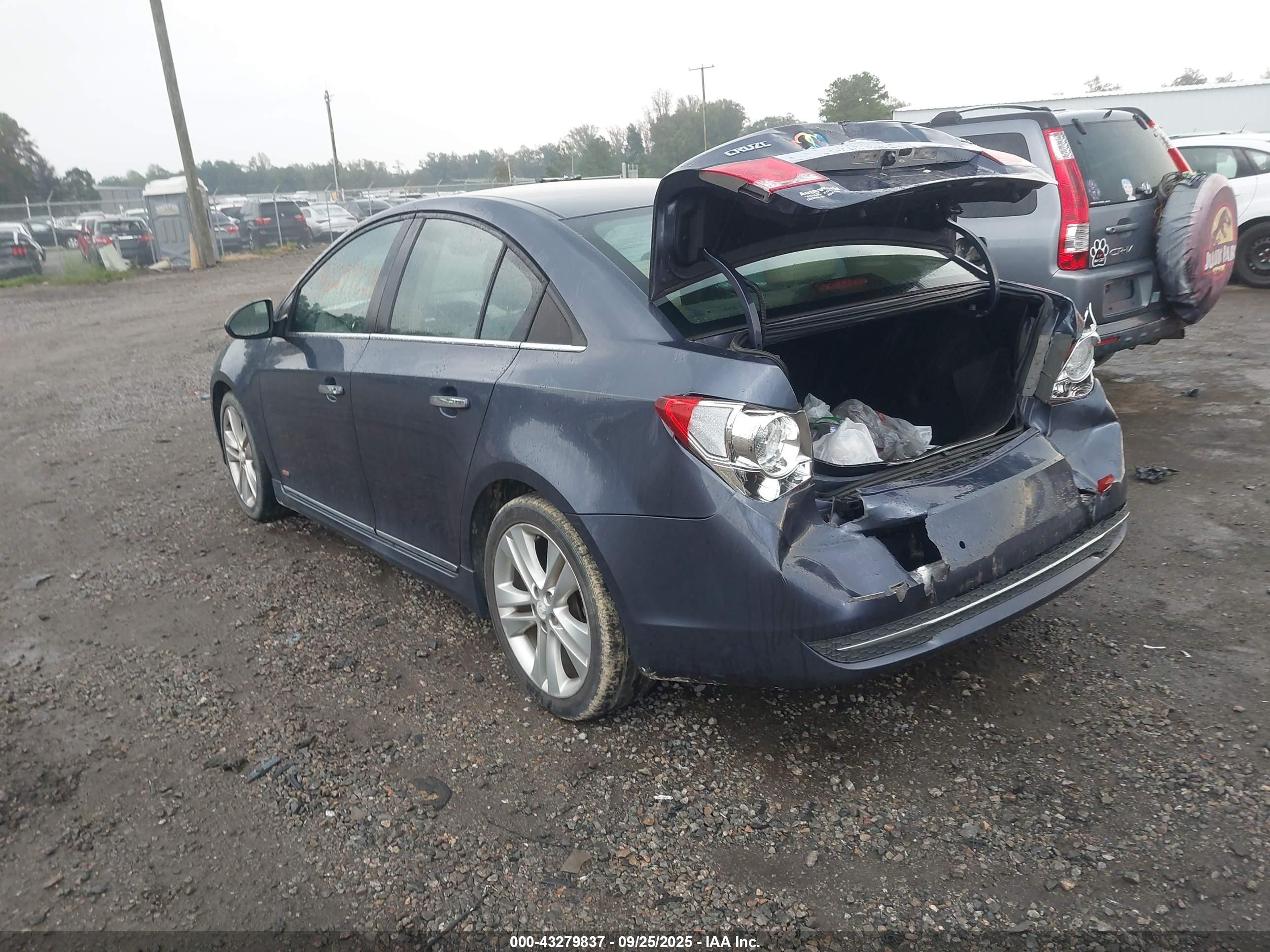 CHEVROLET CRUZE image 3