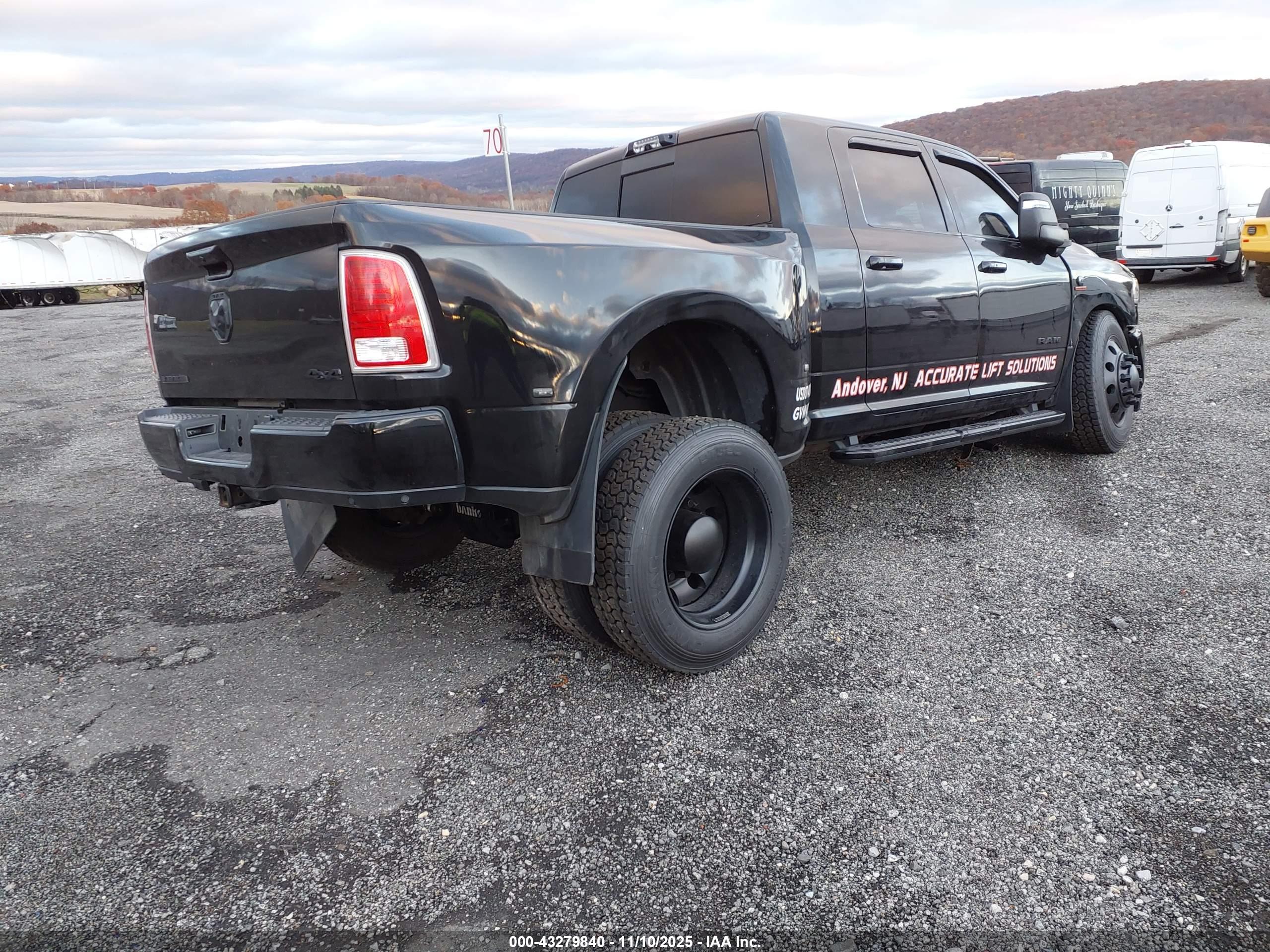 RAM 3500 image 4