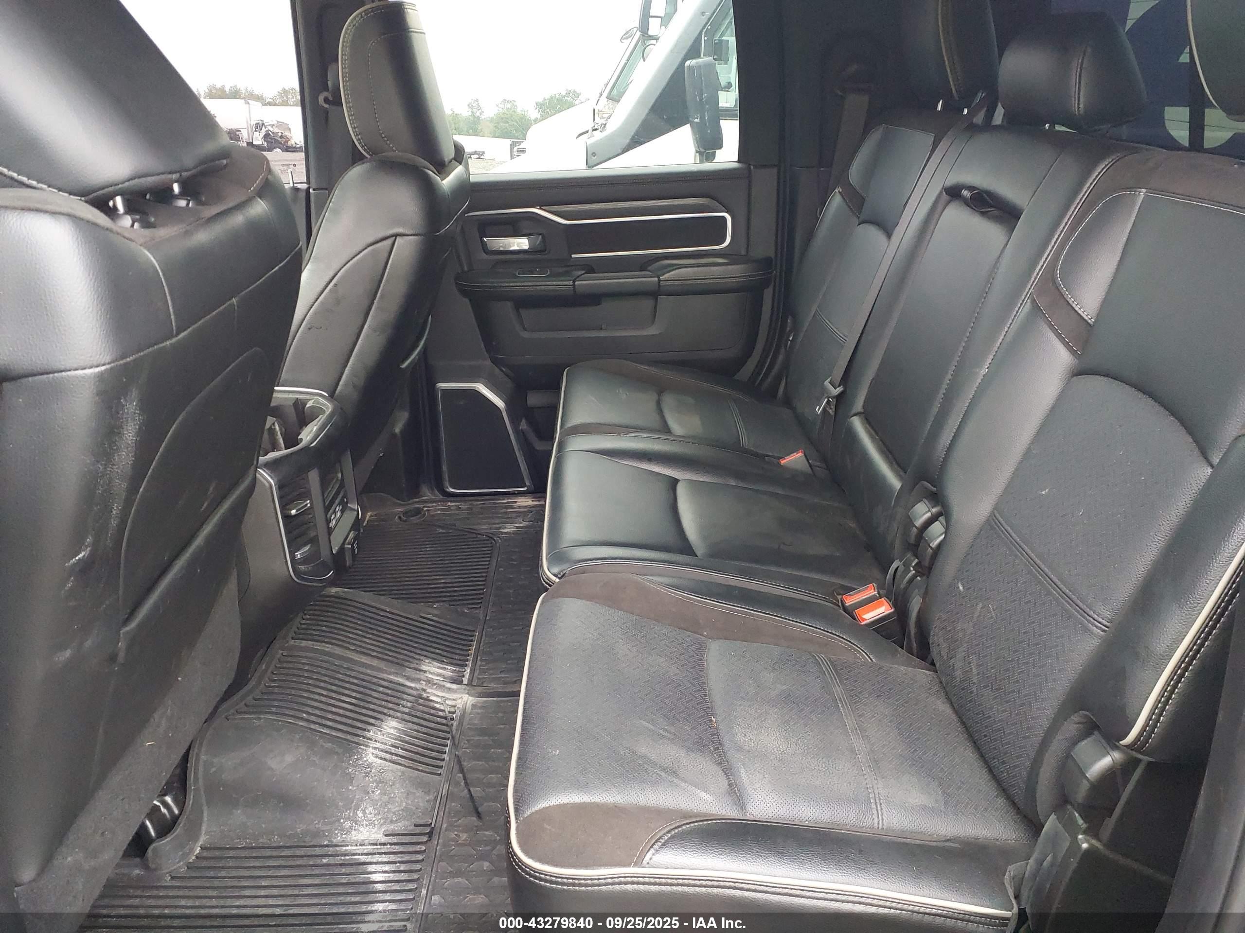 RAM 3500 image 7