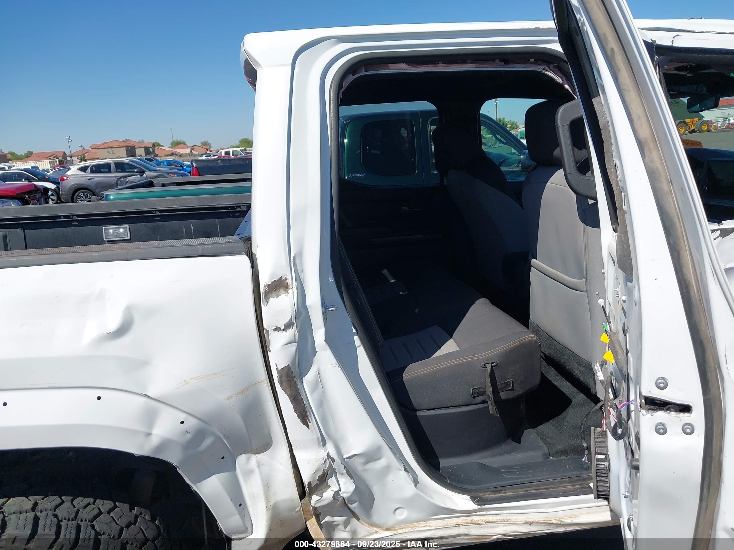TOYOTA TACOMA image 8
