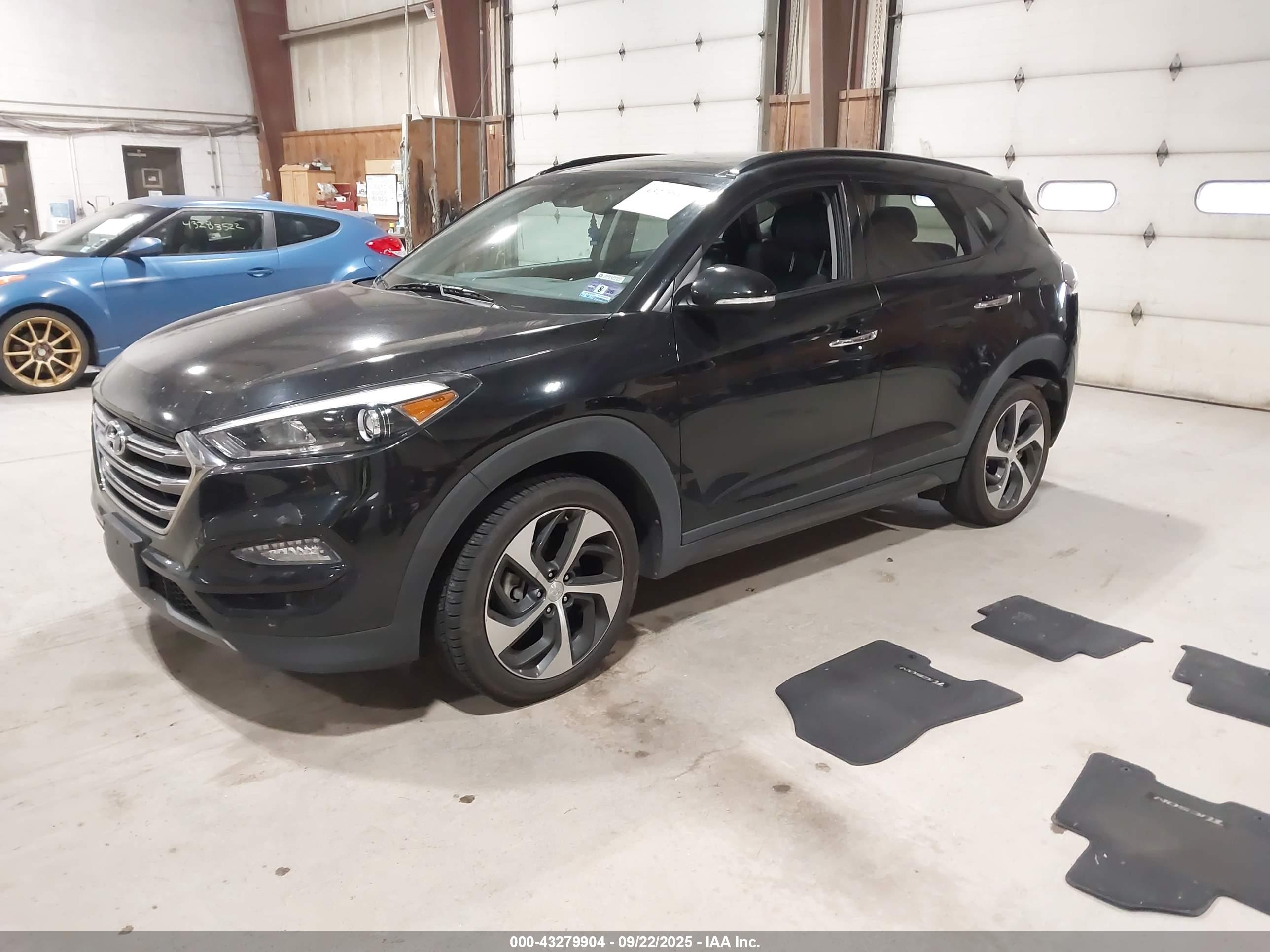 HYUNDAI TUCSON image 2