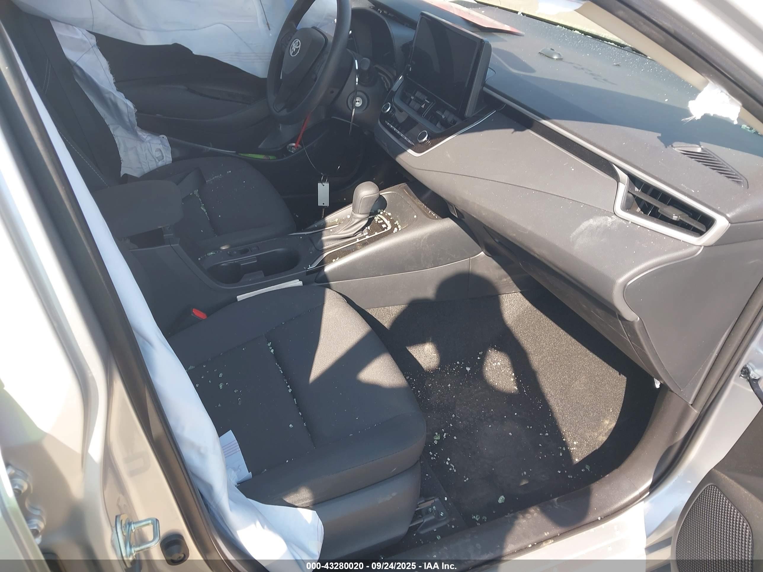 TOYOTA COROLLA image 5
