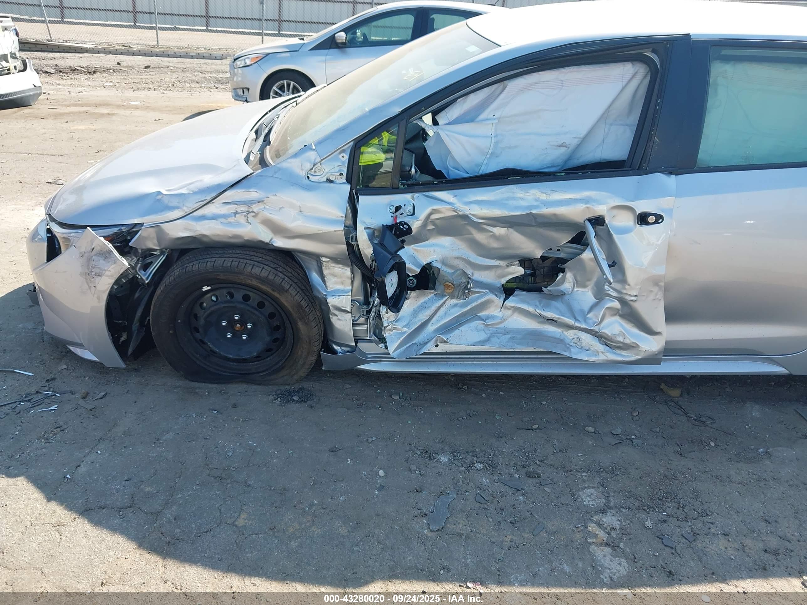 TOYOTA COROLLA image 6