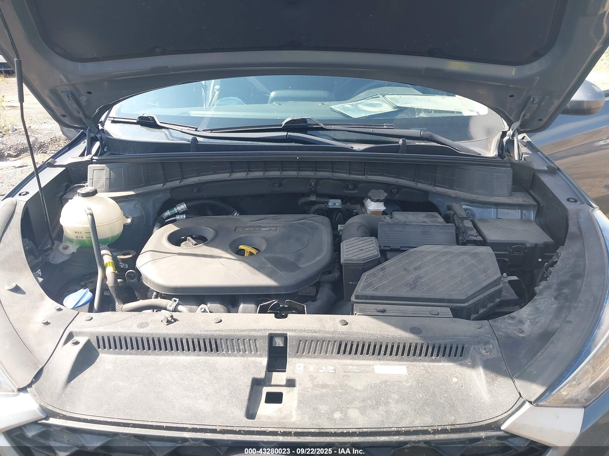 HYUNDAI TUCSON image 10
