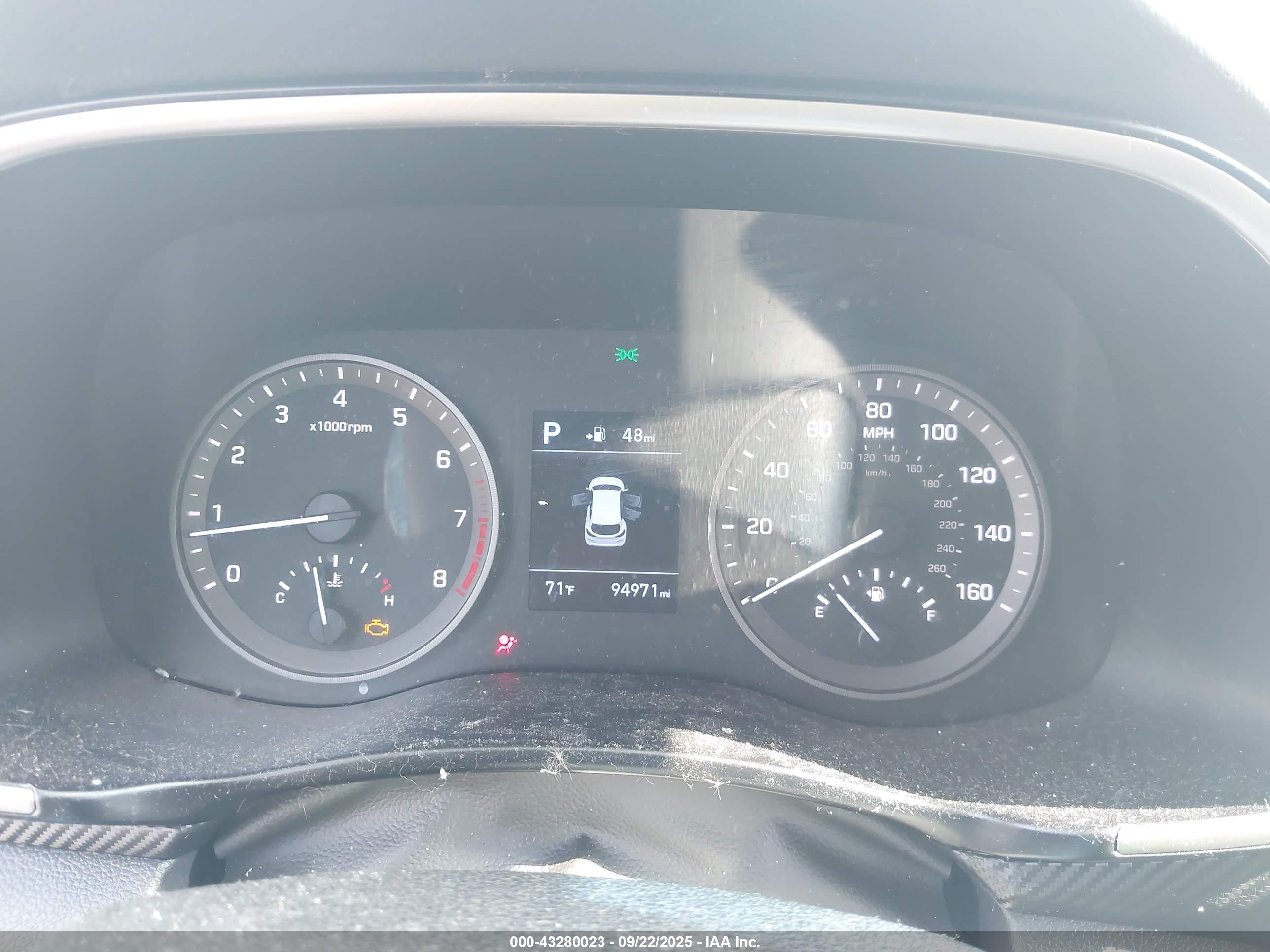 HYUNDAI TUCSON image 7