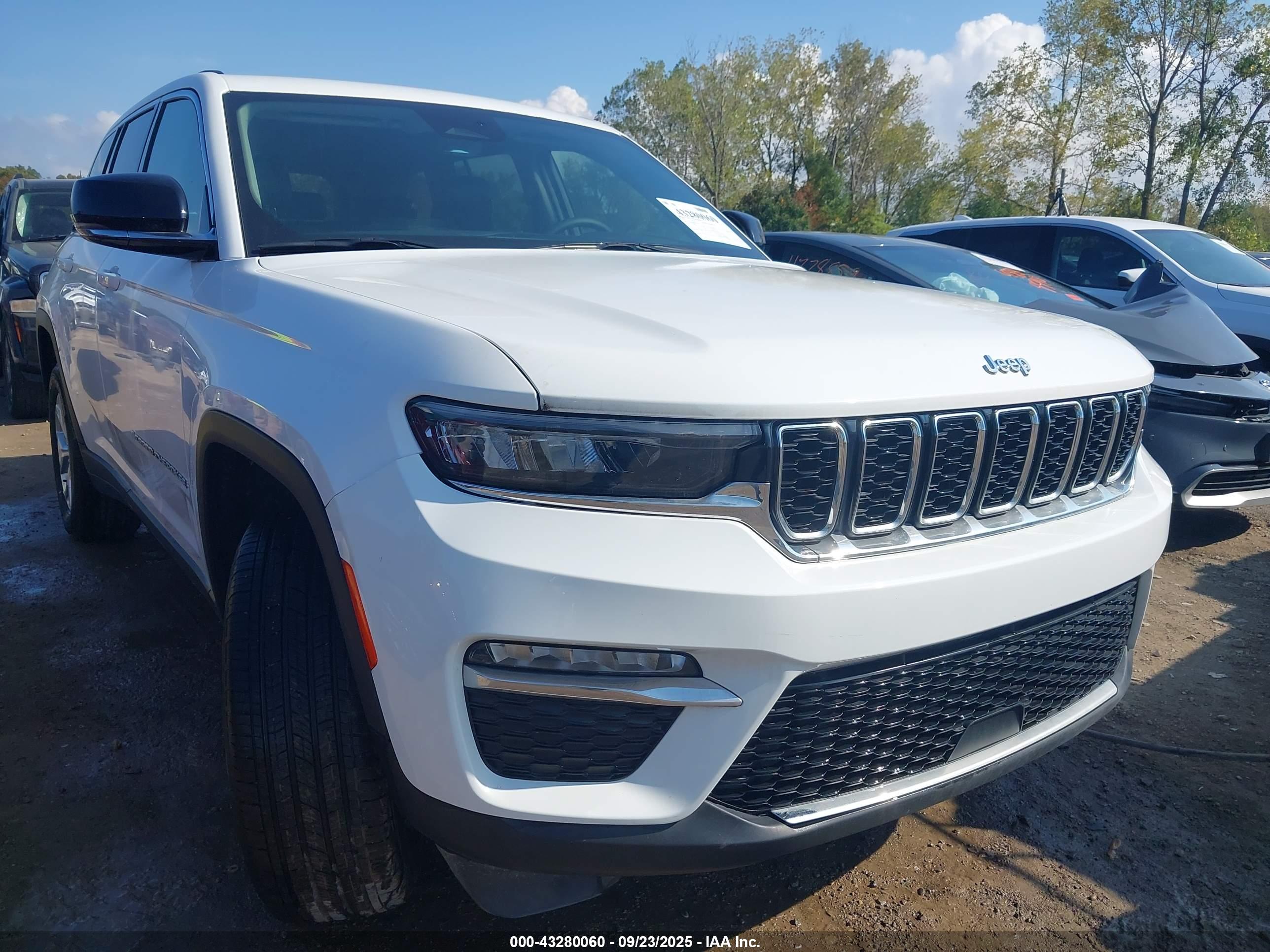 JEEP GRAND image 6