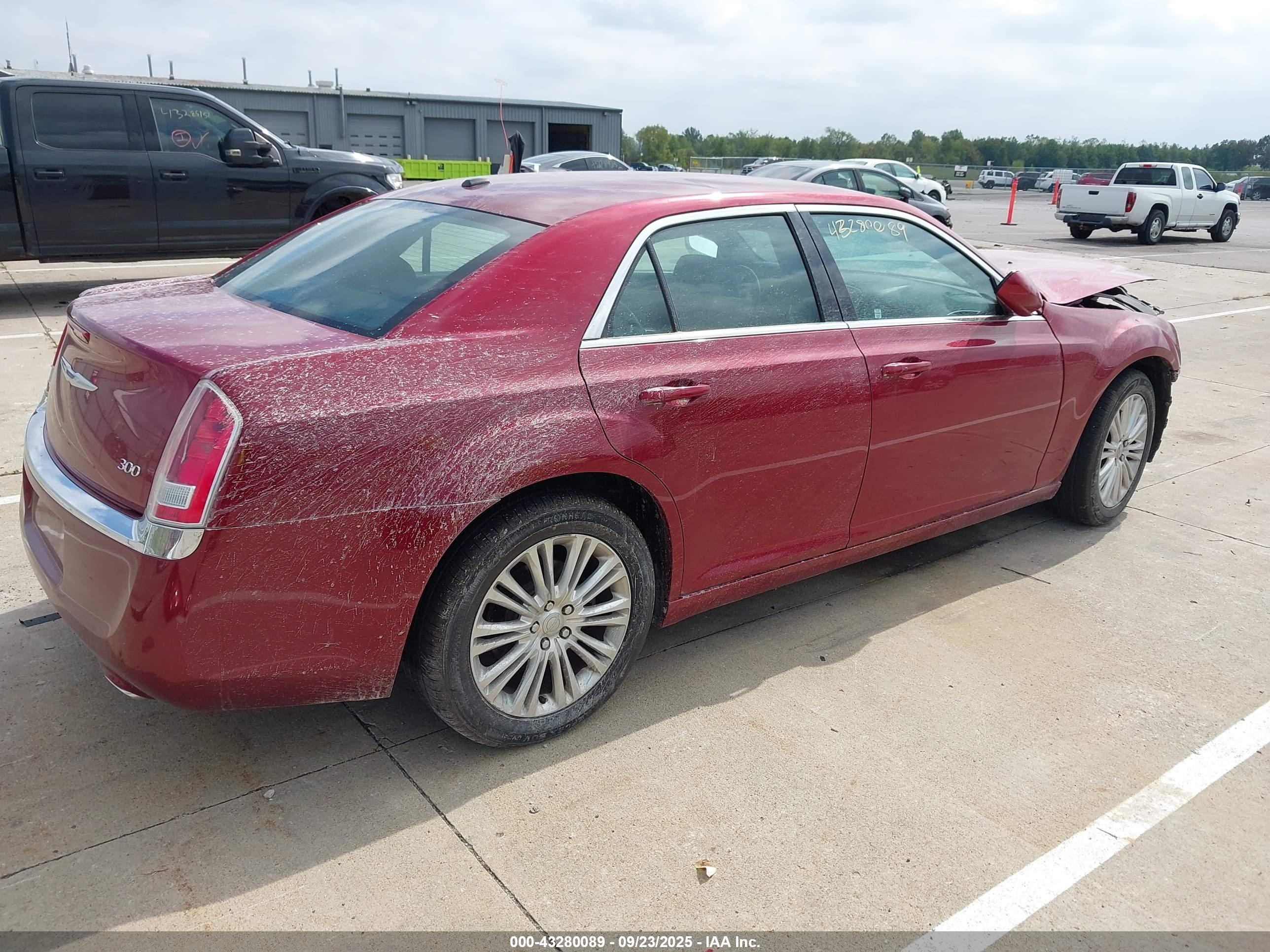 CHRYSLER 300 image 4