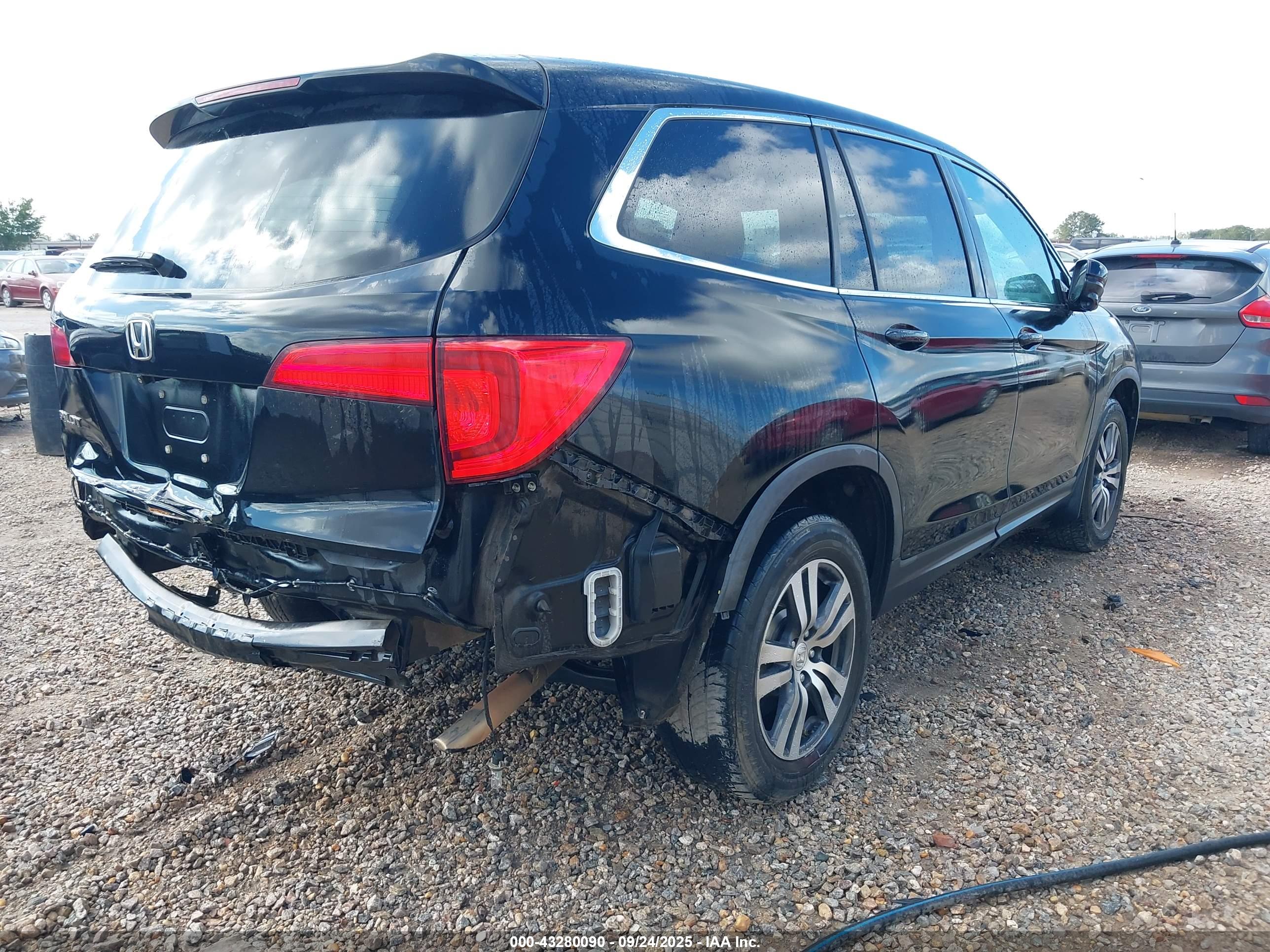 HONDA PILOT image 4