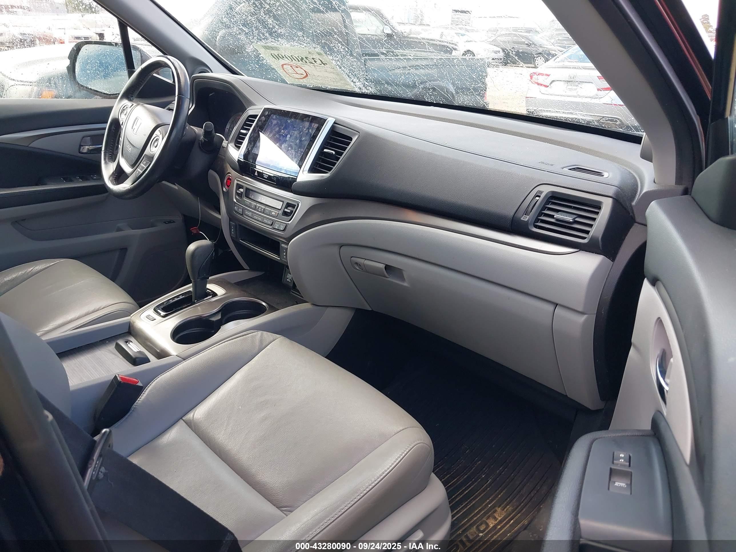 HONDA PILOT image 5