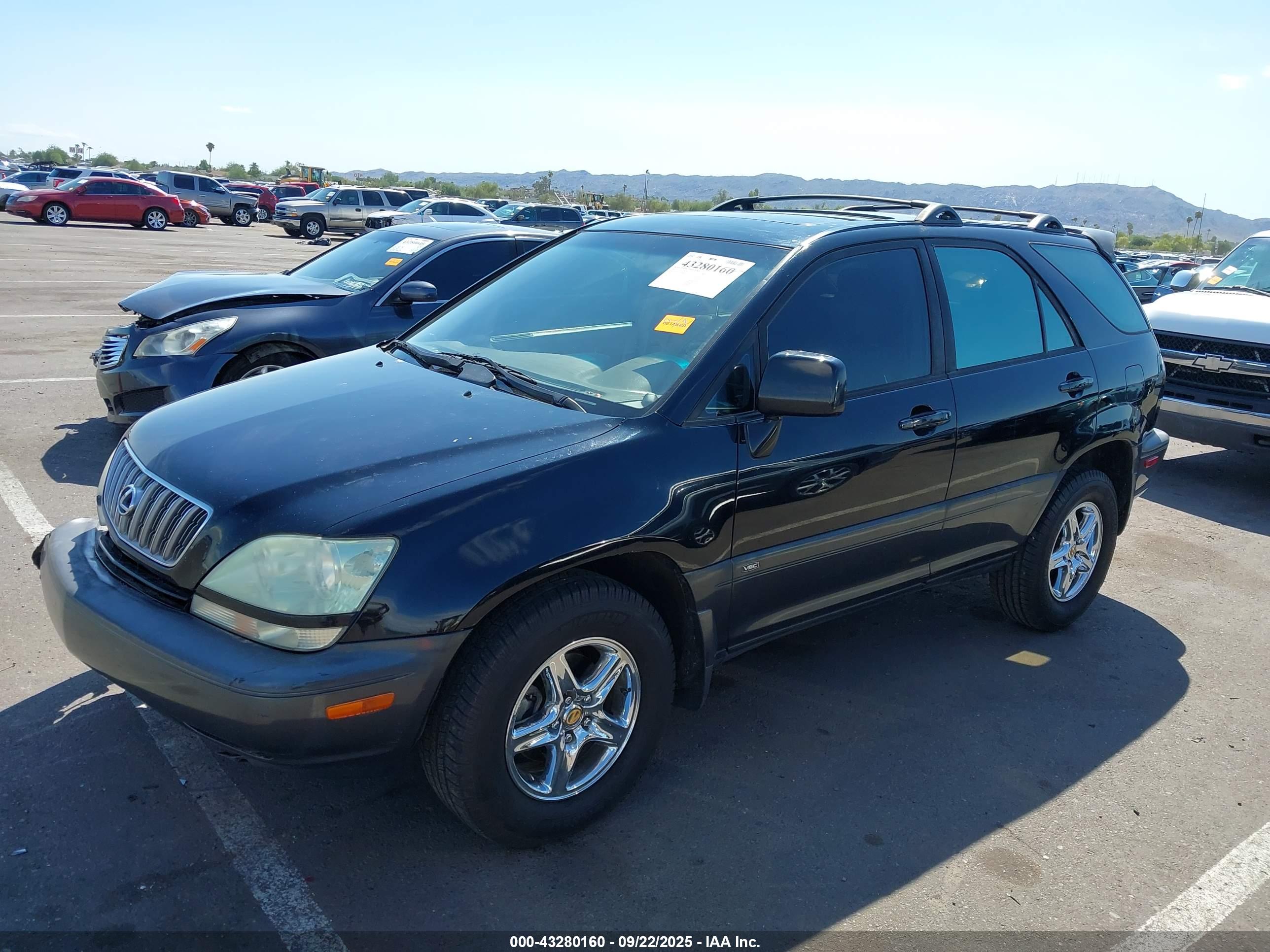 LEXUS RX image 2