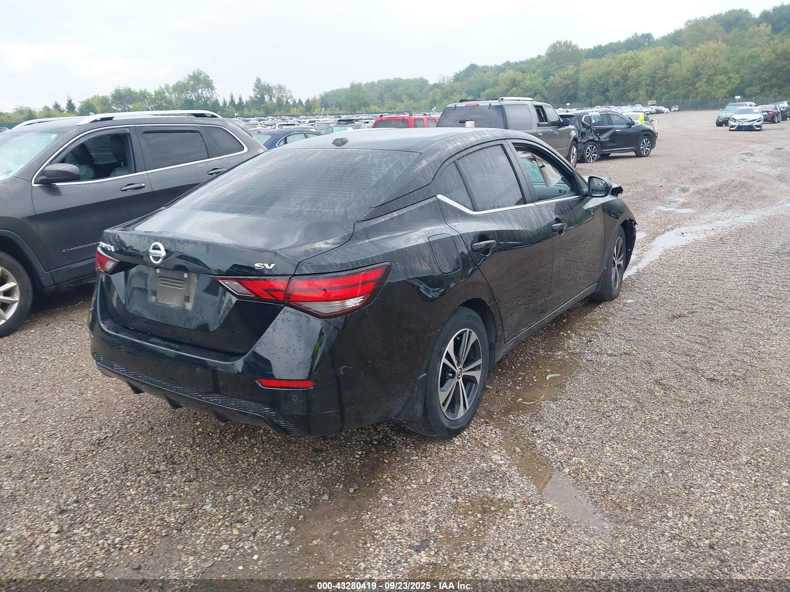 NISSAN SENTRA image 4