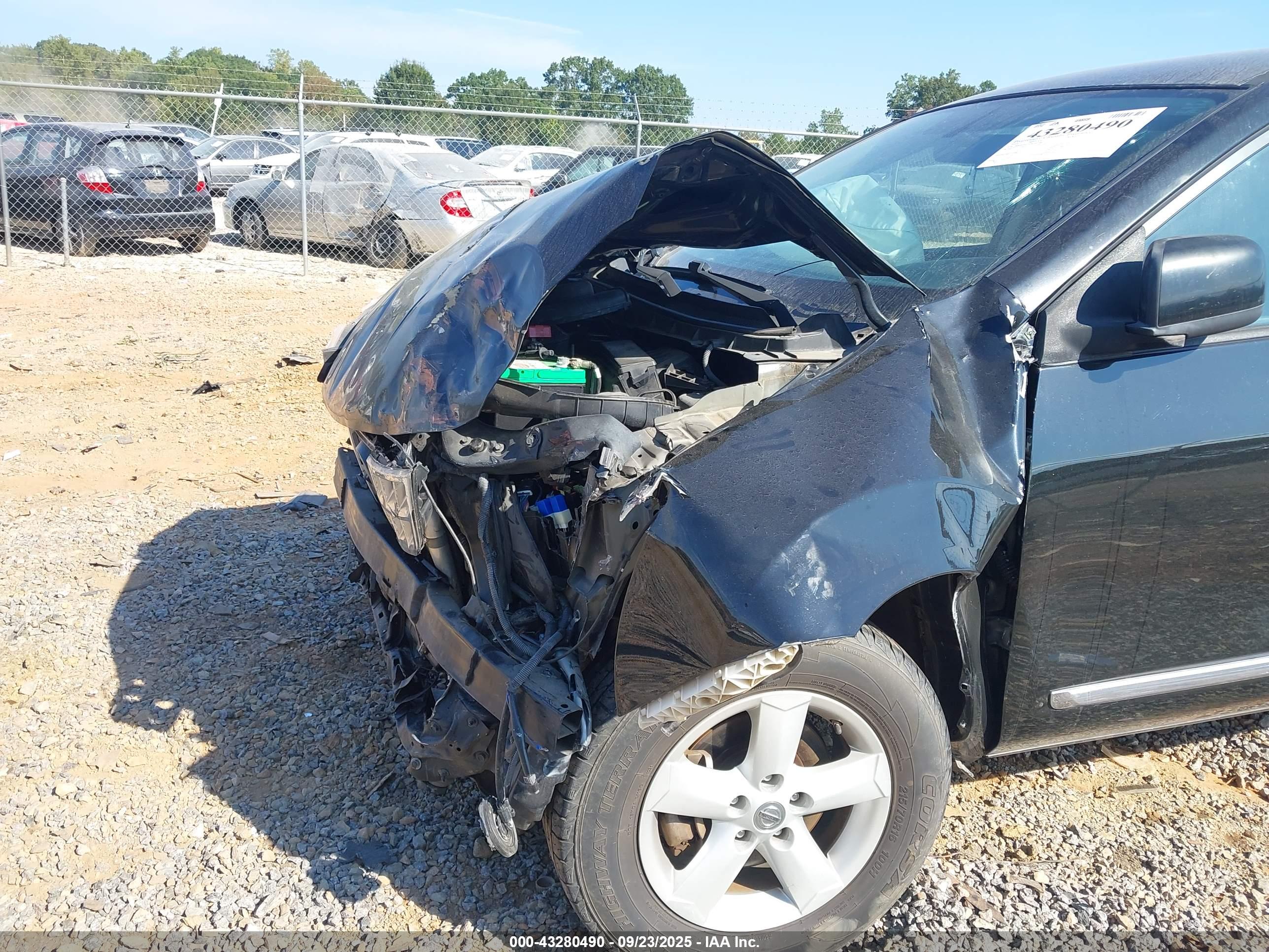 NISSAN ROGUE image 6