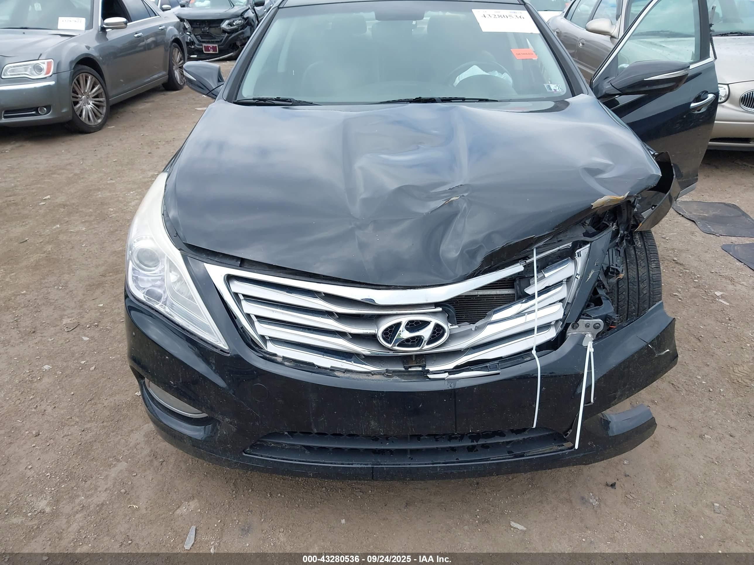 HYUNDAI AZERA image 6