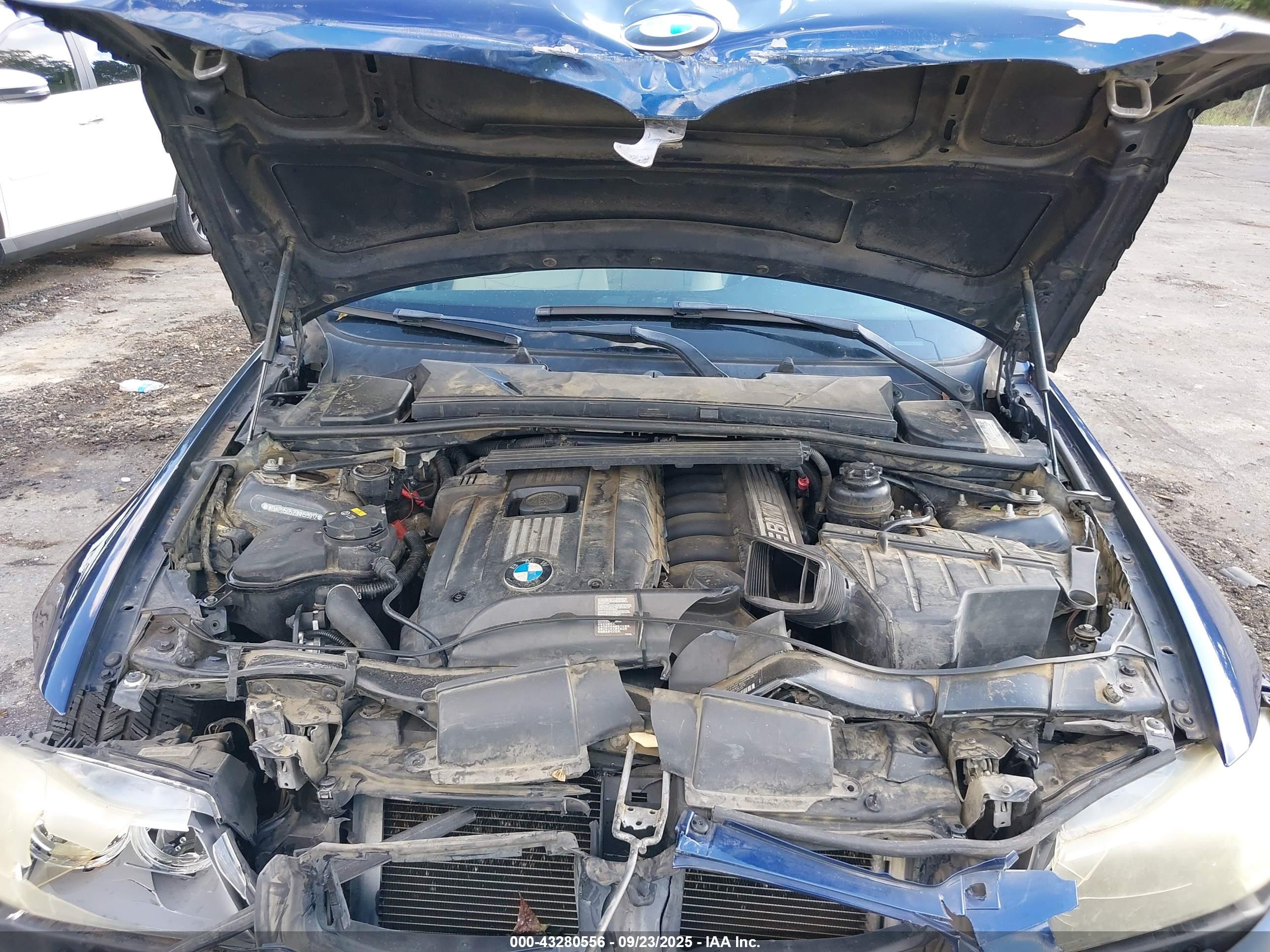 BMW 328I image 10