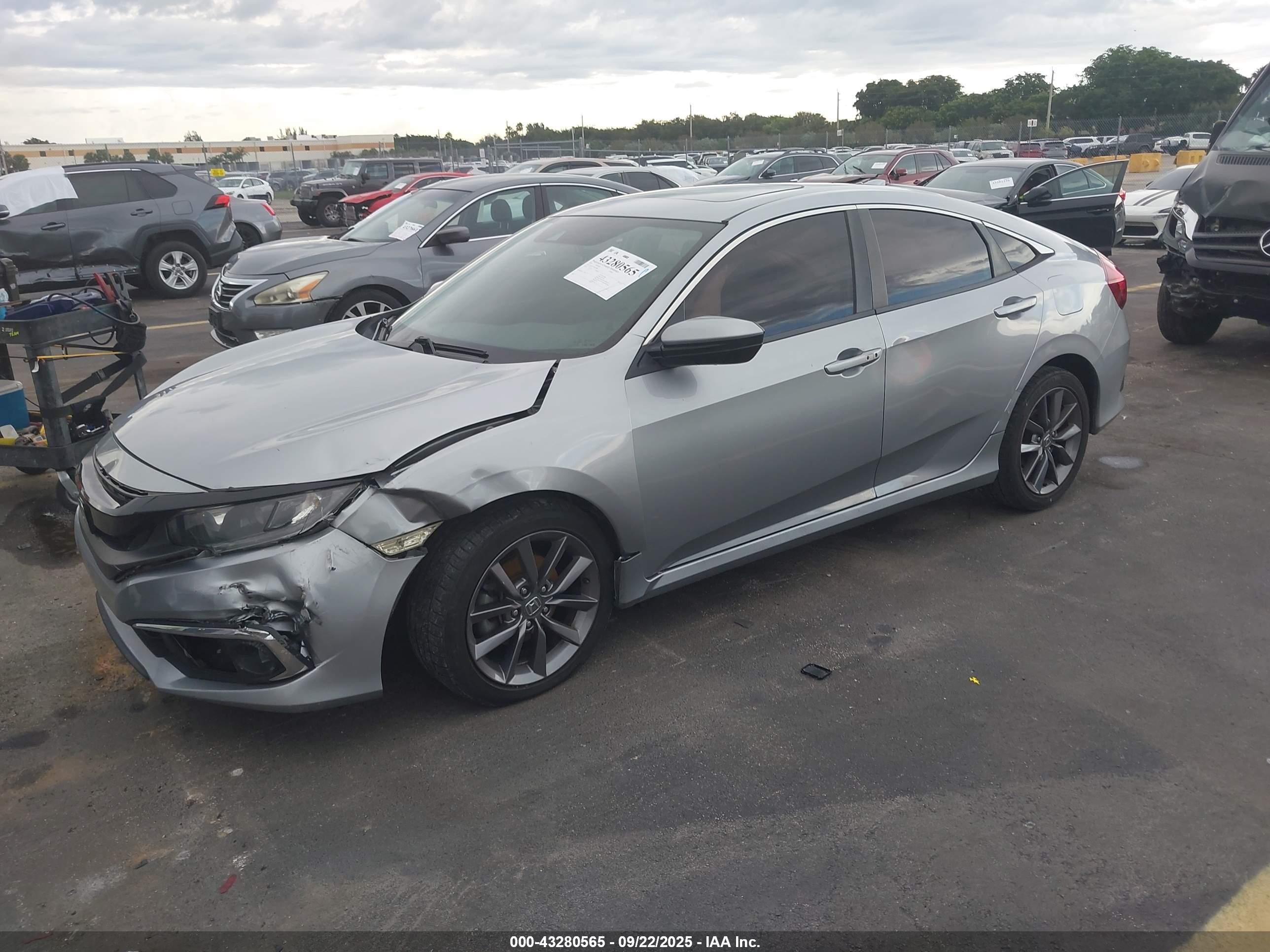 HONDA CIVIC image 2
