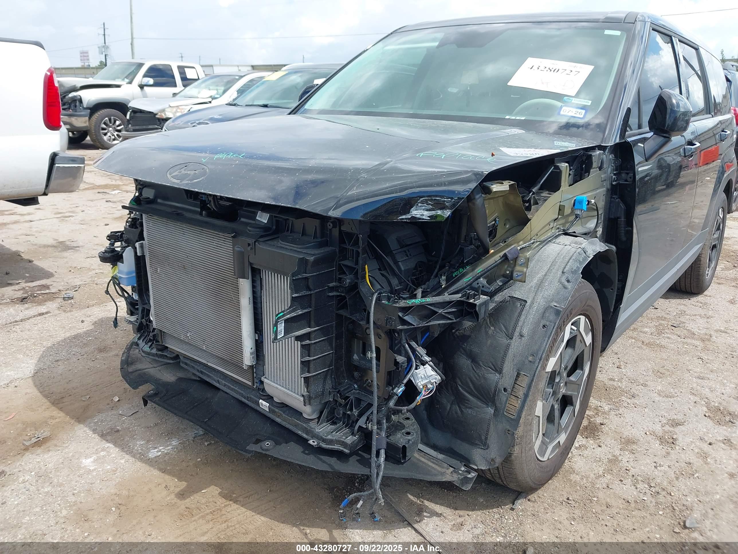 HYUNDAI SANTA image 6