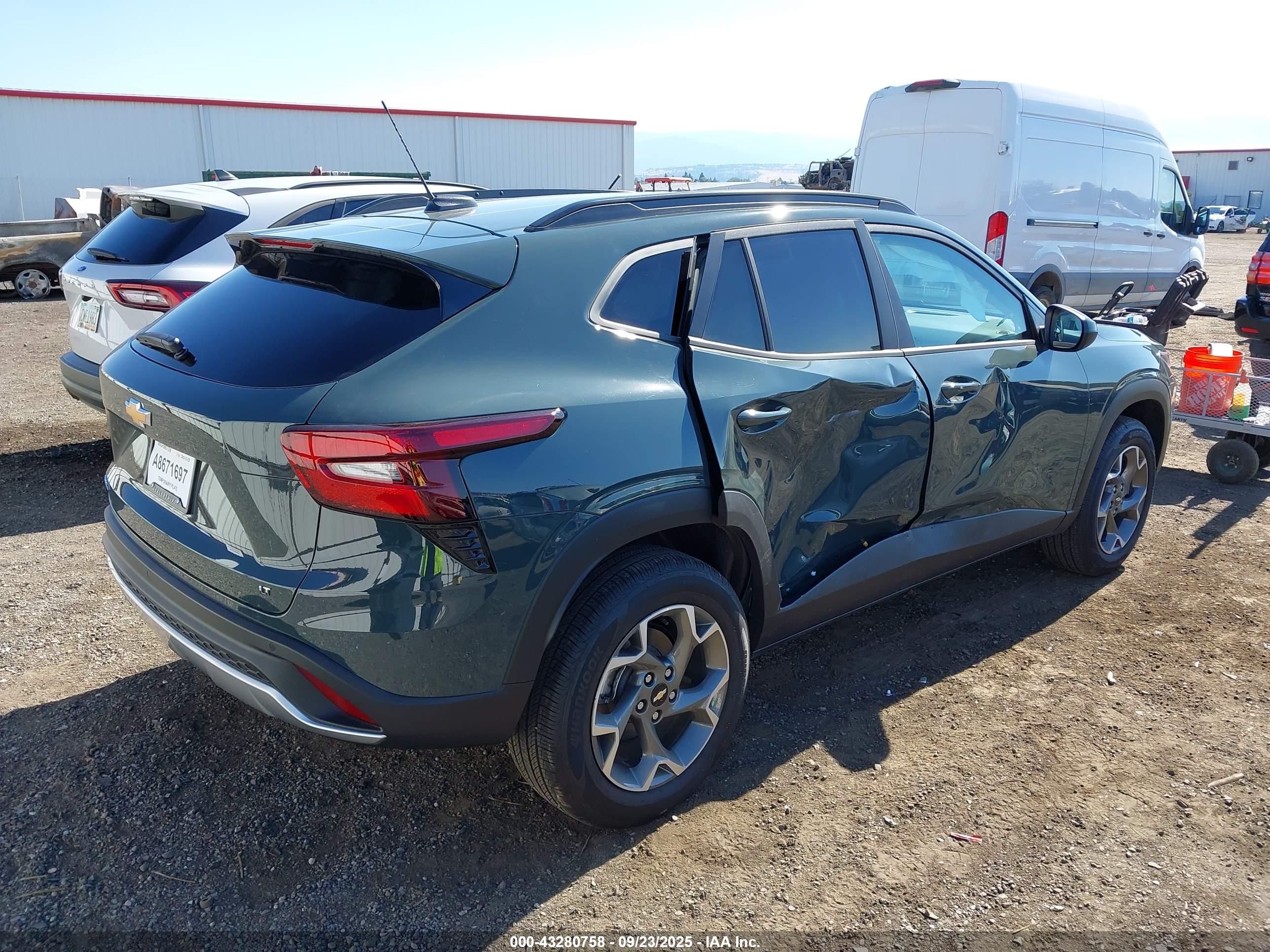CHEVROLET TRAX image 4