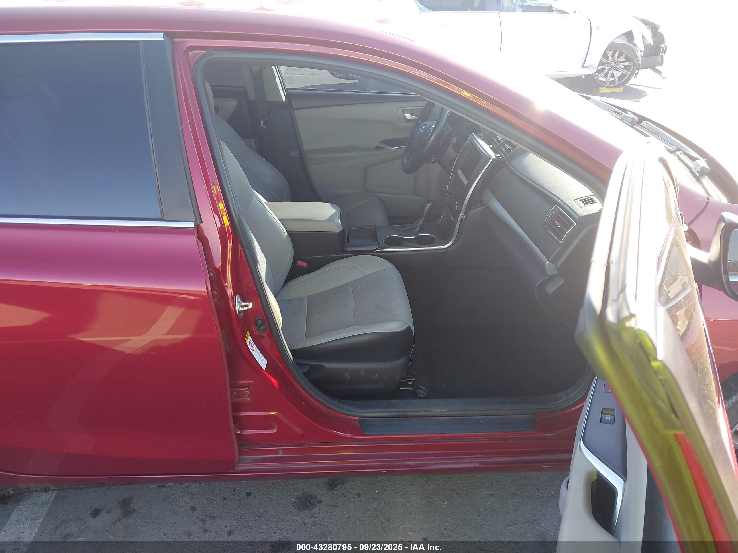 TOYOTA CAMRY image 5