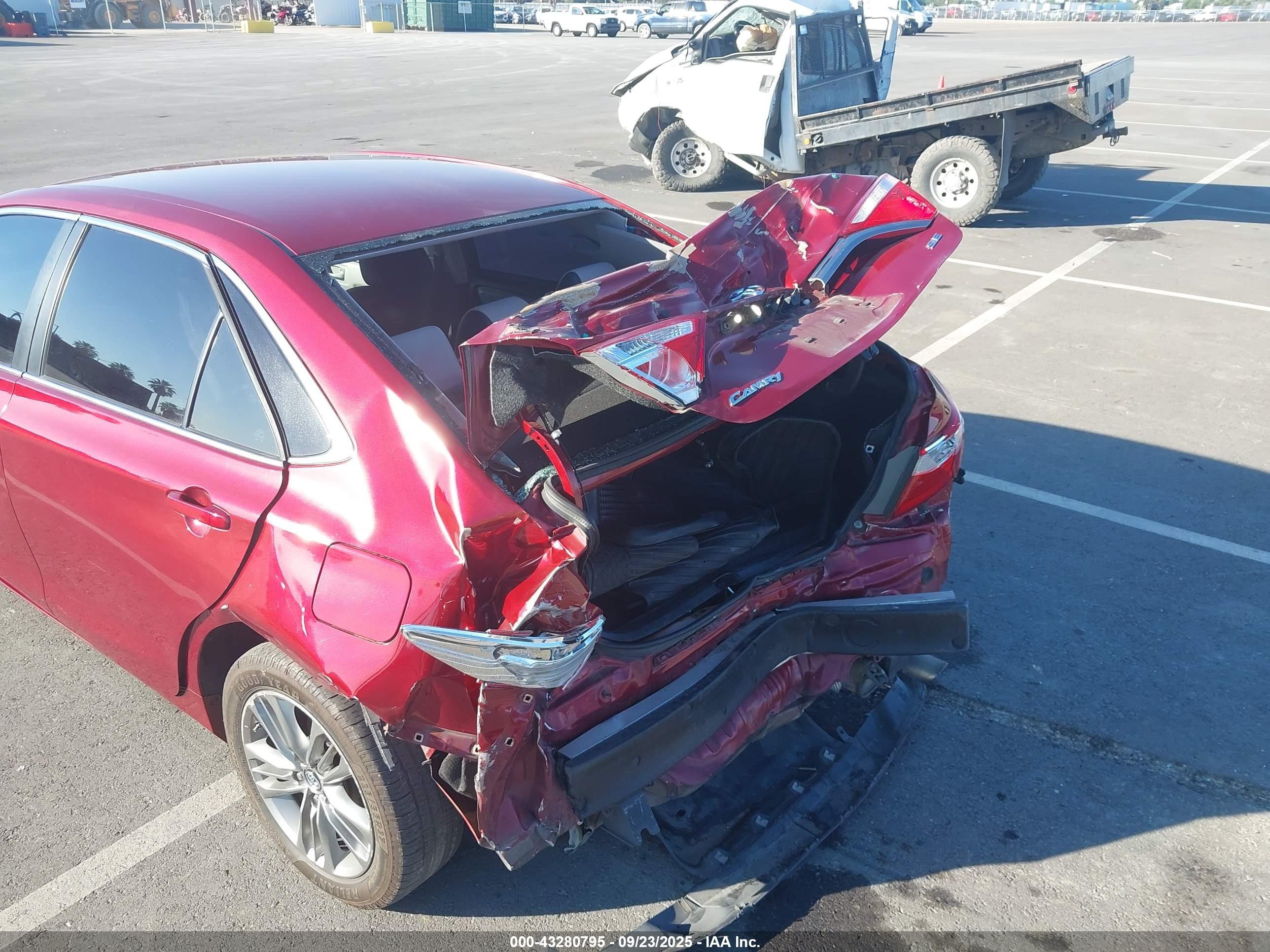 TOYOTA CAMRY image 6