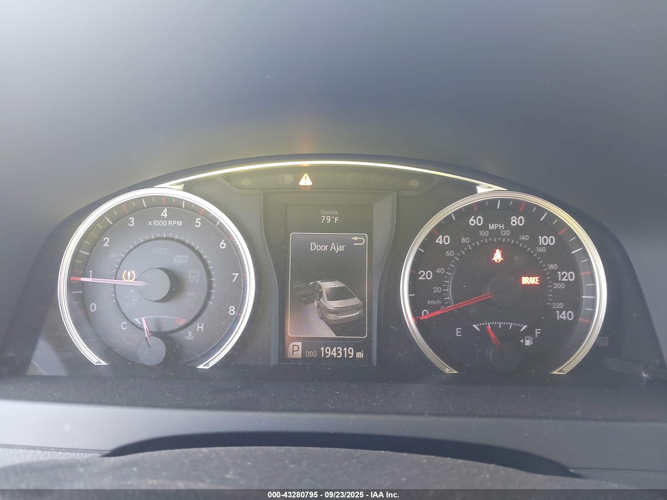 TOYOTA CAMRY image 7