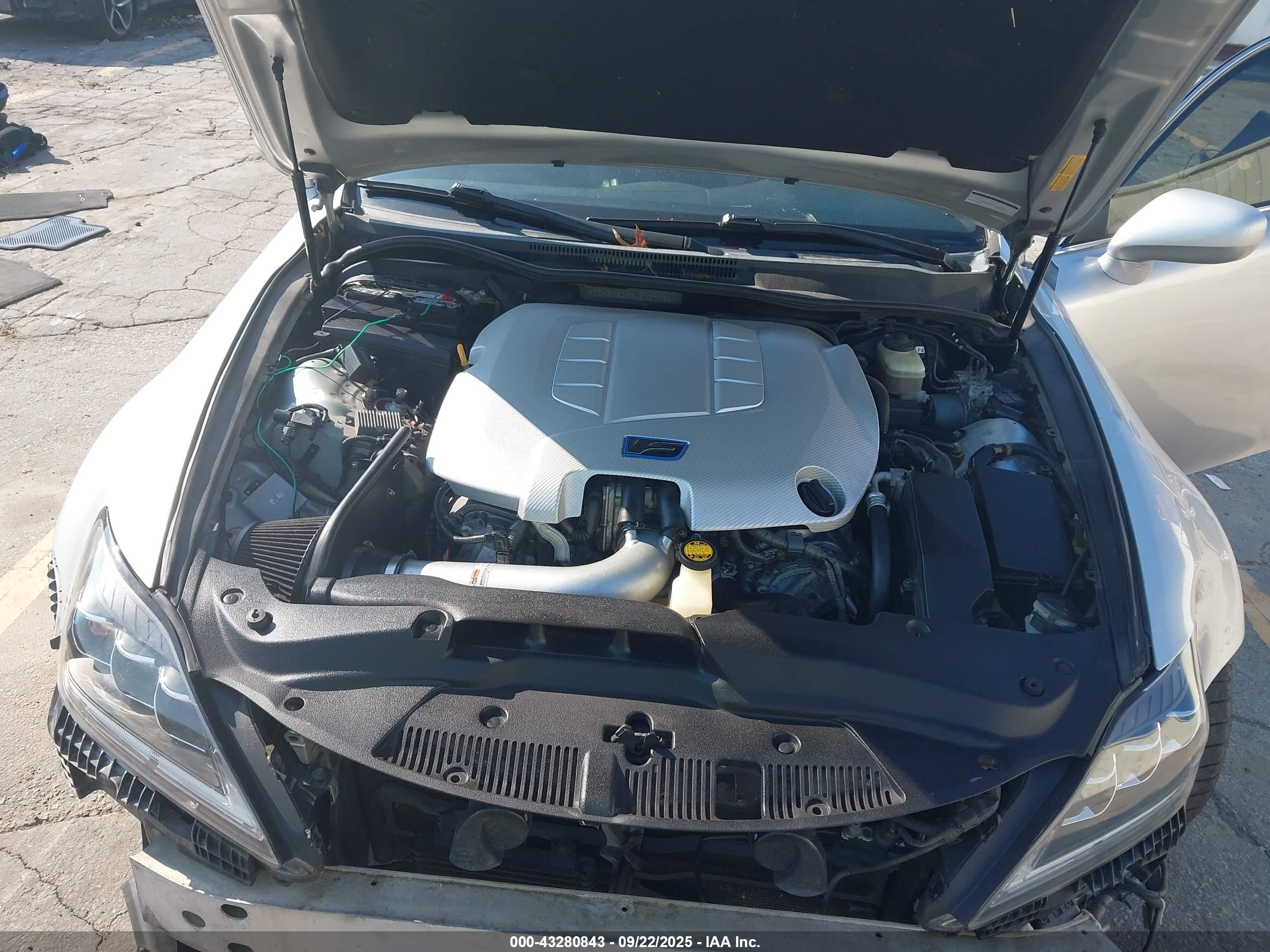 LEXUS IS image 10