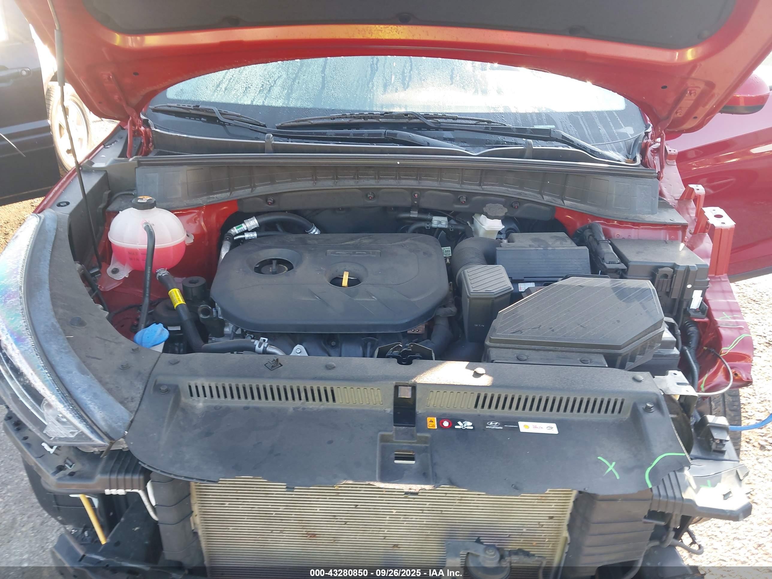 HYUNDAI TUCSON image 10