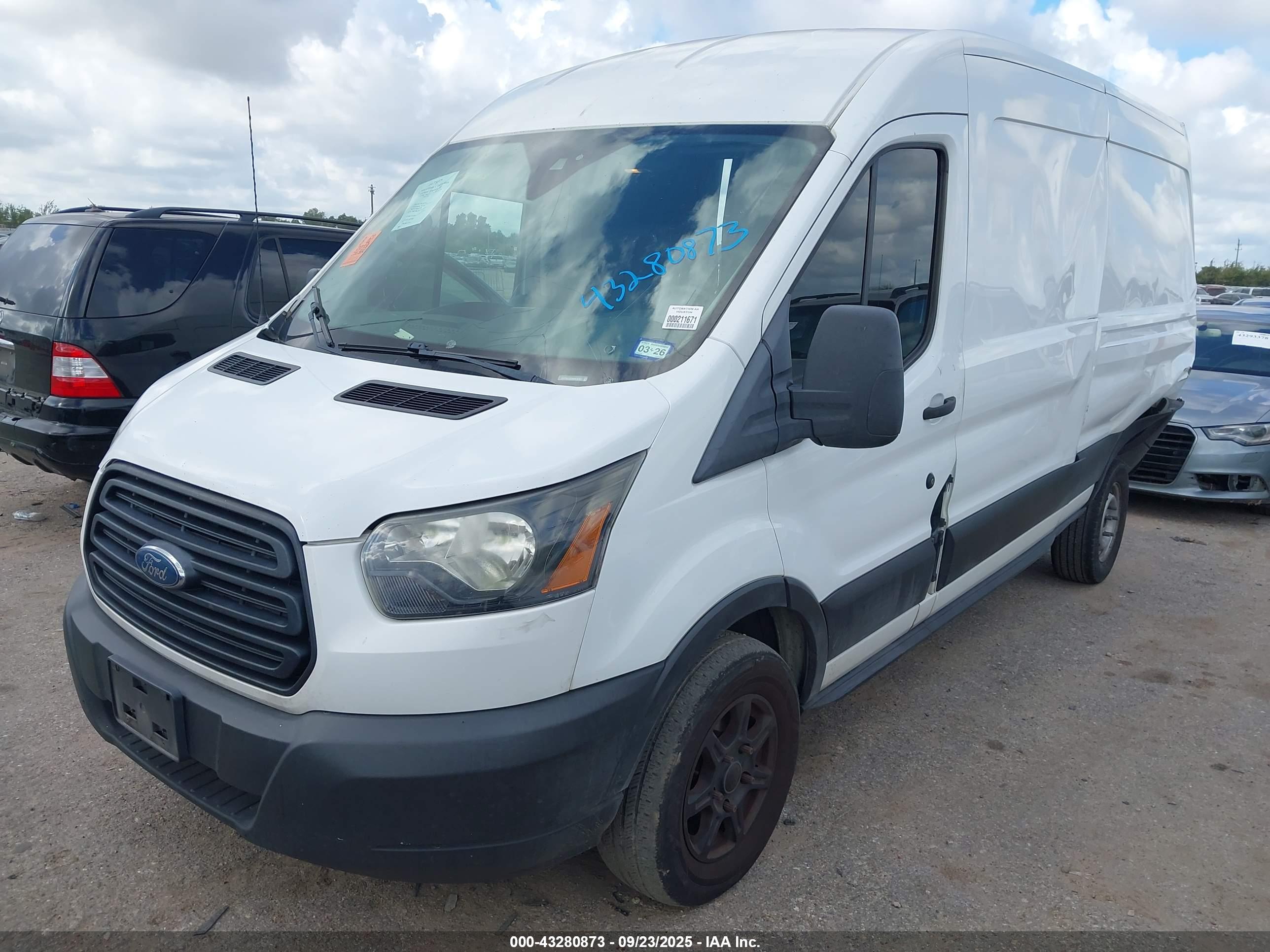 FORD TRANSIT-250 image 2