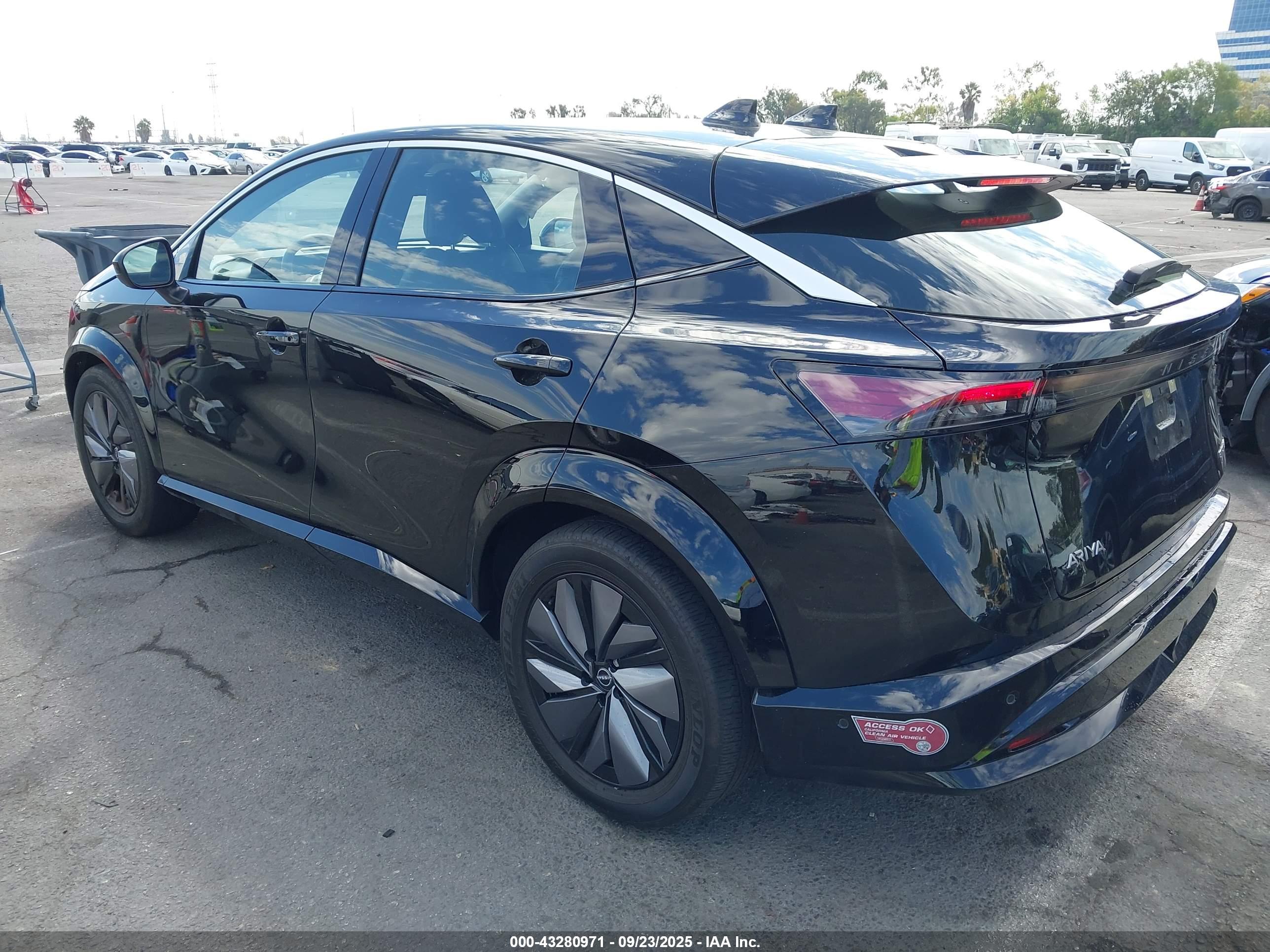 NISSAN ARIYA image 3