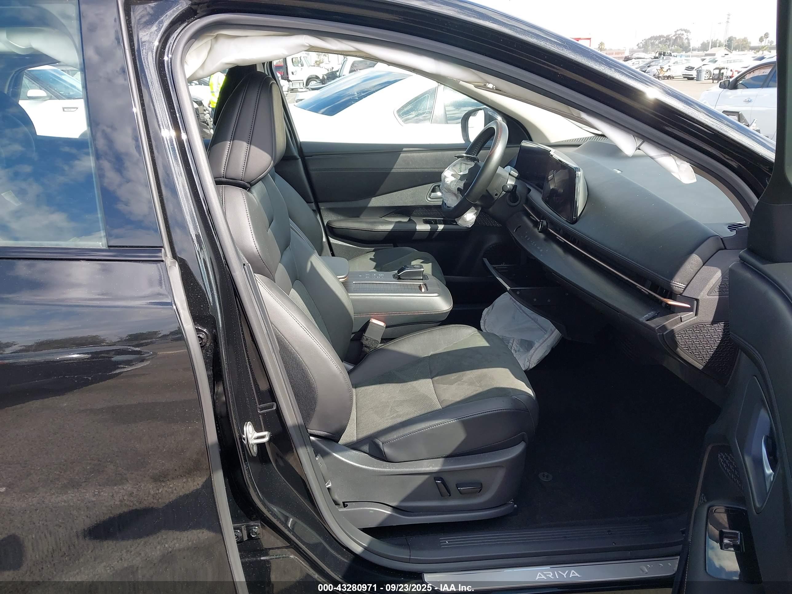 NISSAN ARIYA image 5