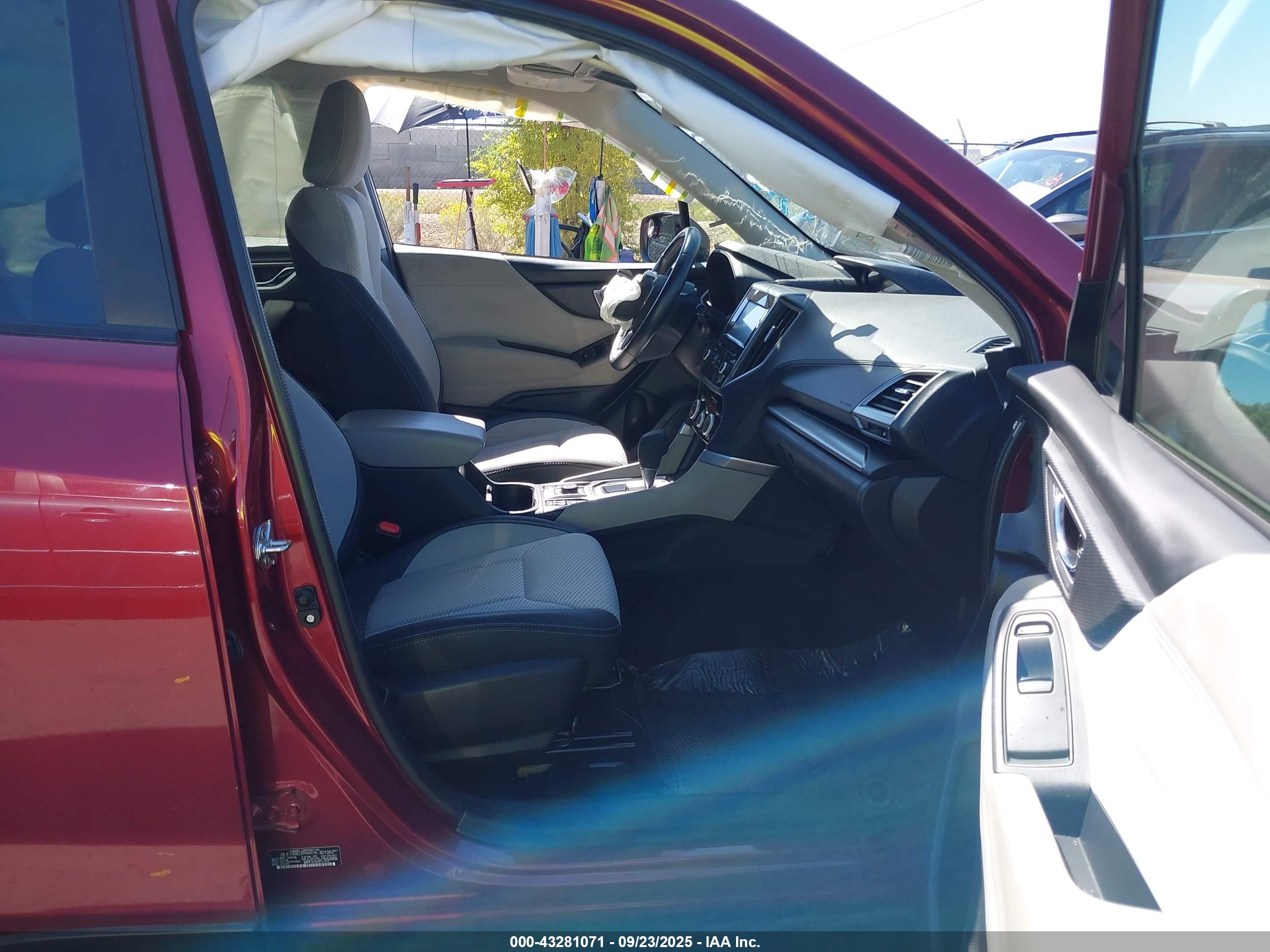 SUBARU FORESTER image 5