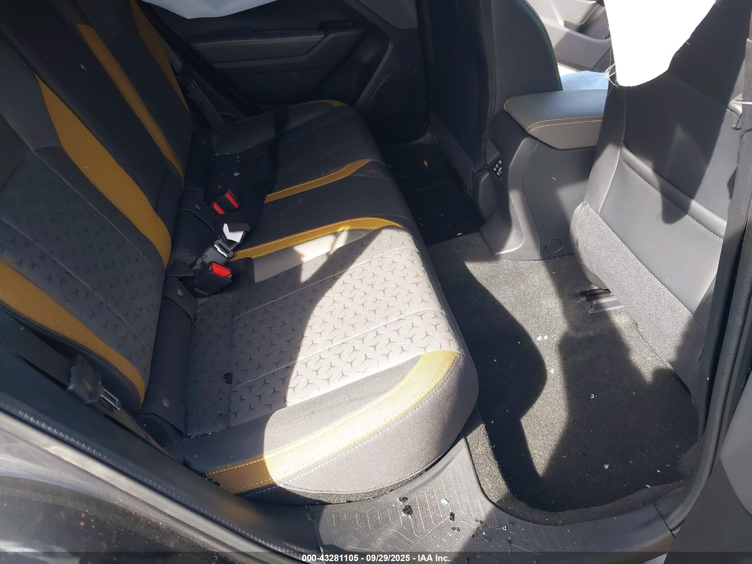 SUBARU CROSSTREK image 8