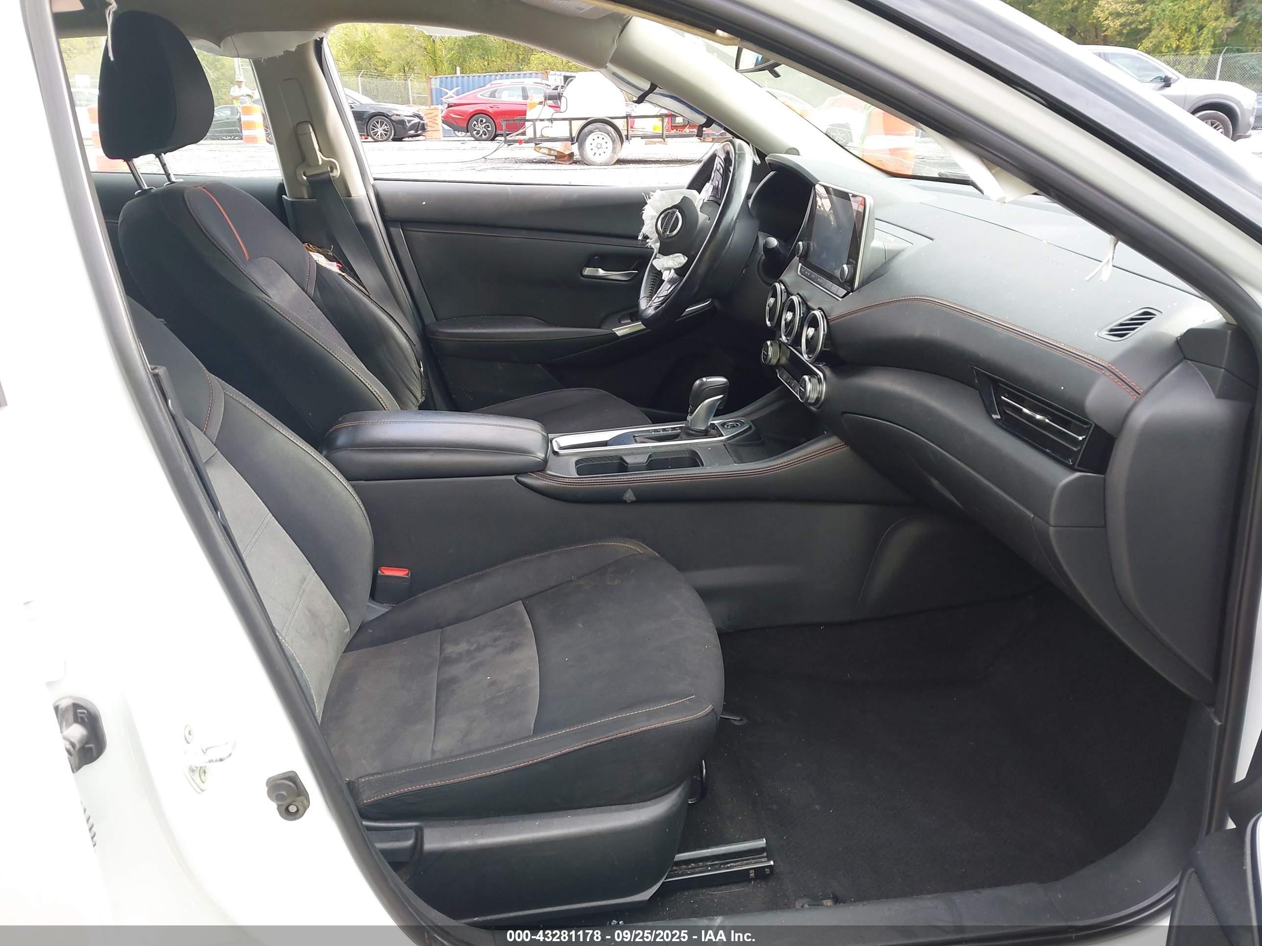 NISSAN SENTRA image 5
